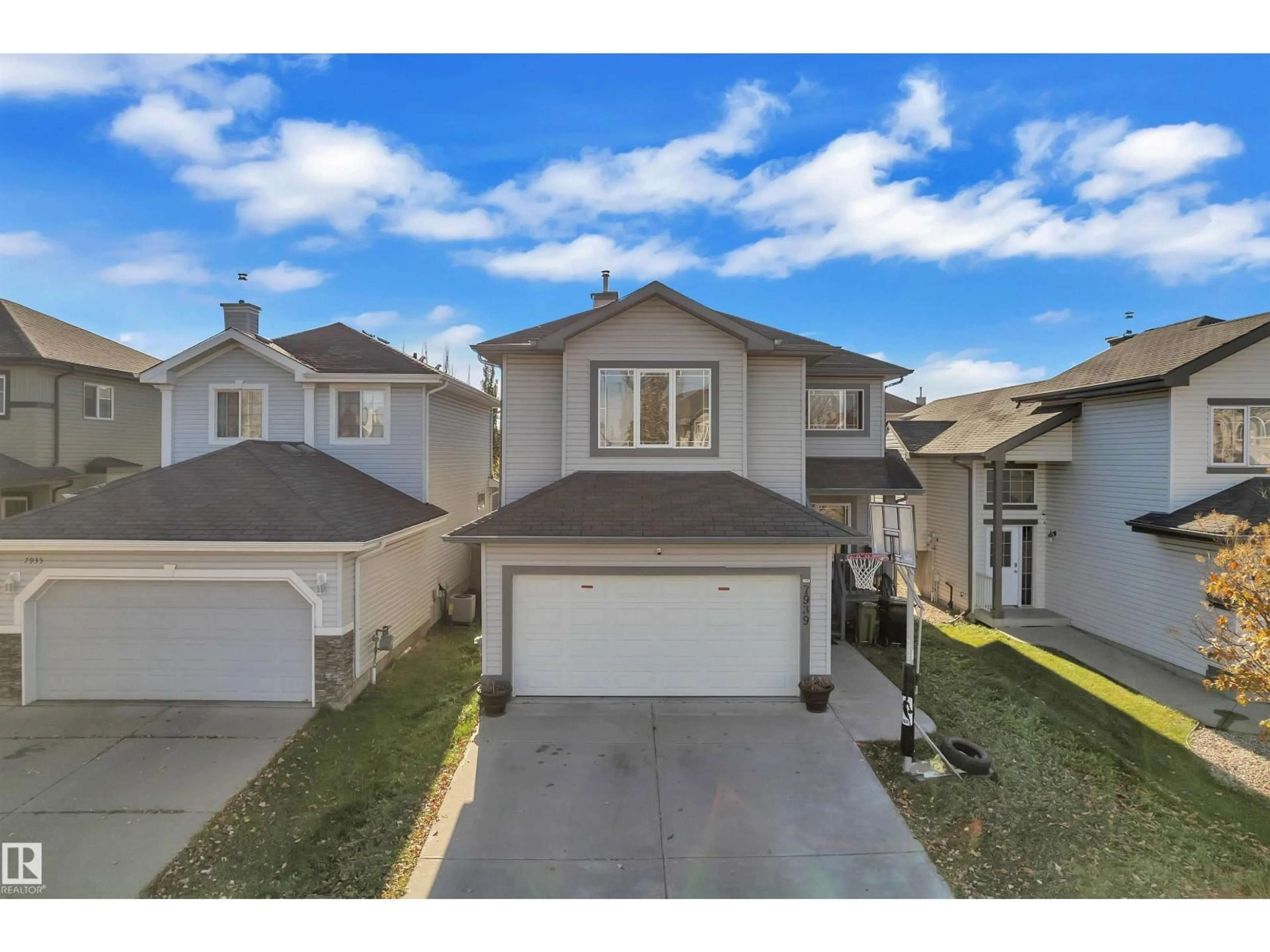 A pic from outside/outdoor area/front of a property/back of a property/a pic from drone, street for 7939 2 AV, Edmonton Alberta T6X1K3