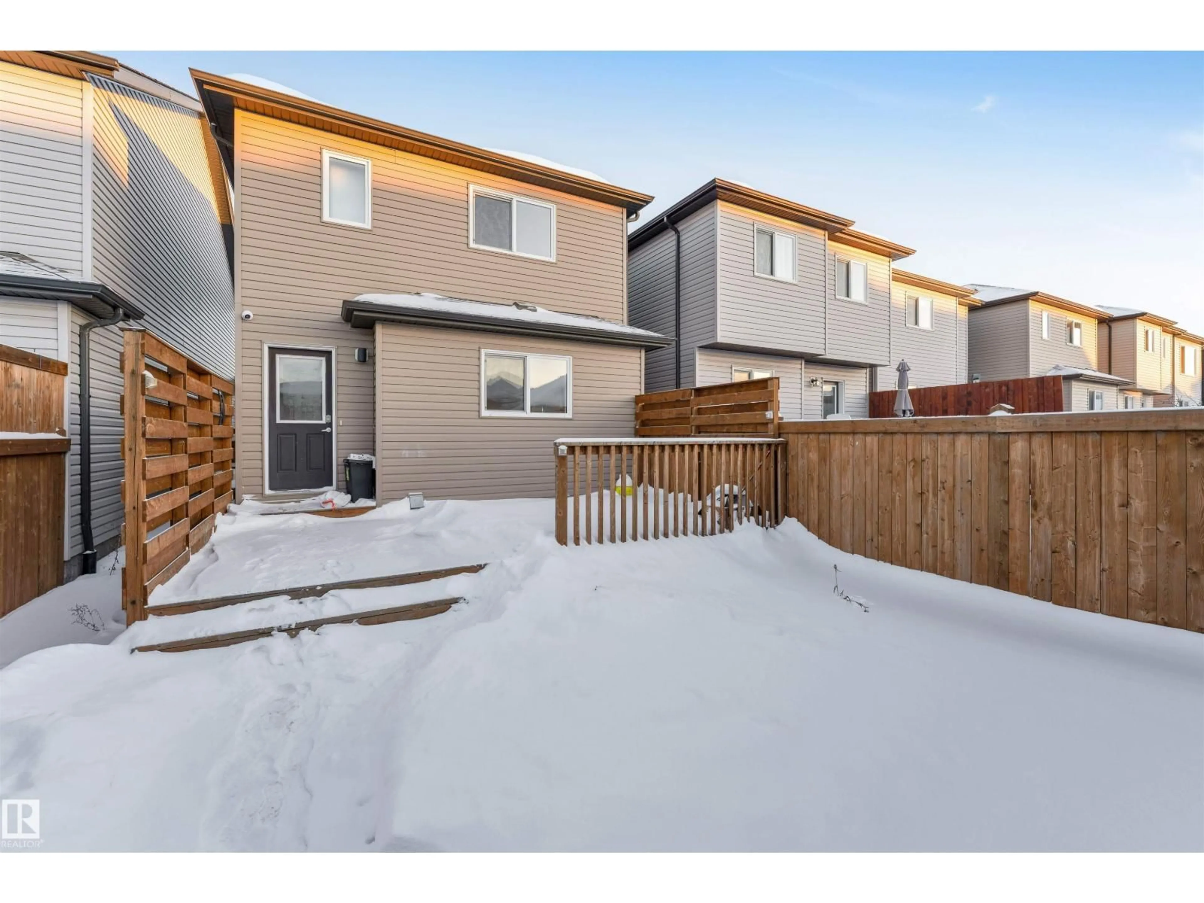 Unknown for 1536 21 ST, Edmonton Alberta T6T2B7