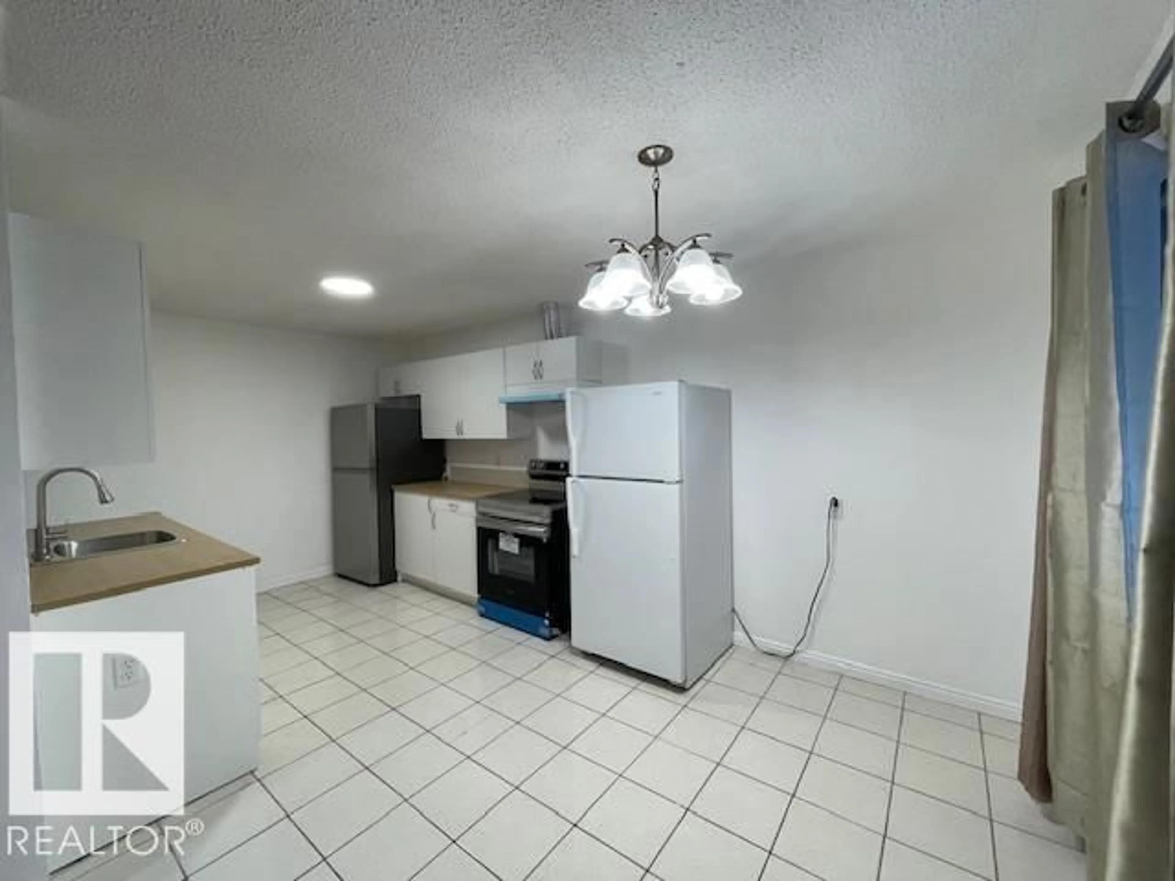 Standard kitchen, unknown for NW - 13123 31 ST, Edmonton Alberta T5A3A3
