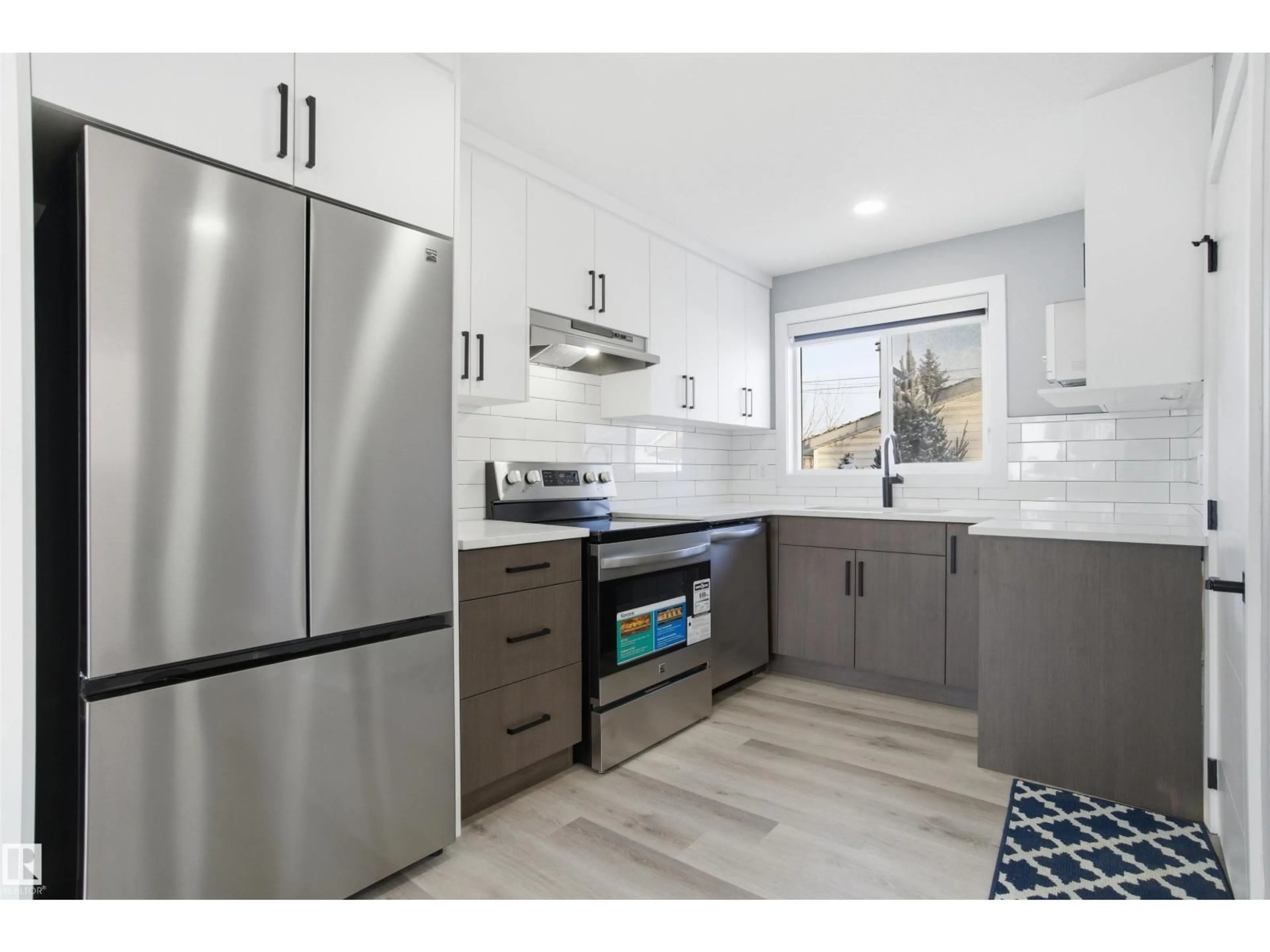 Unknown for NW - 5208 90 AV, Edmonton Alberta T6B0N9