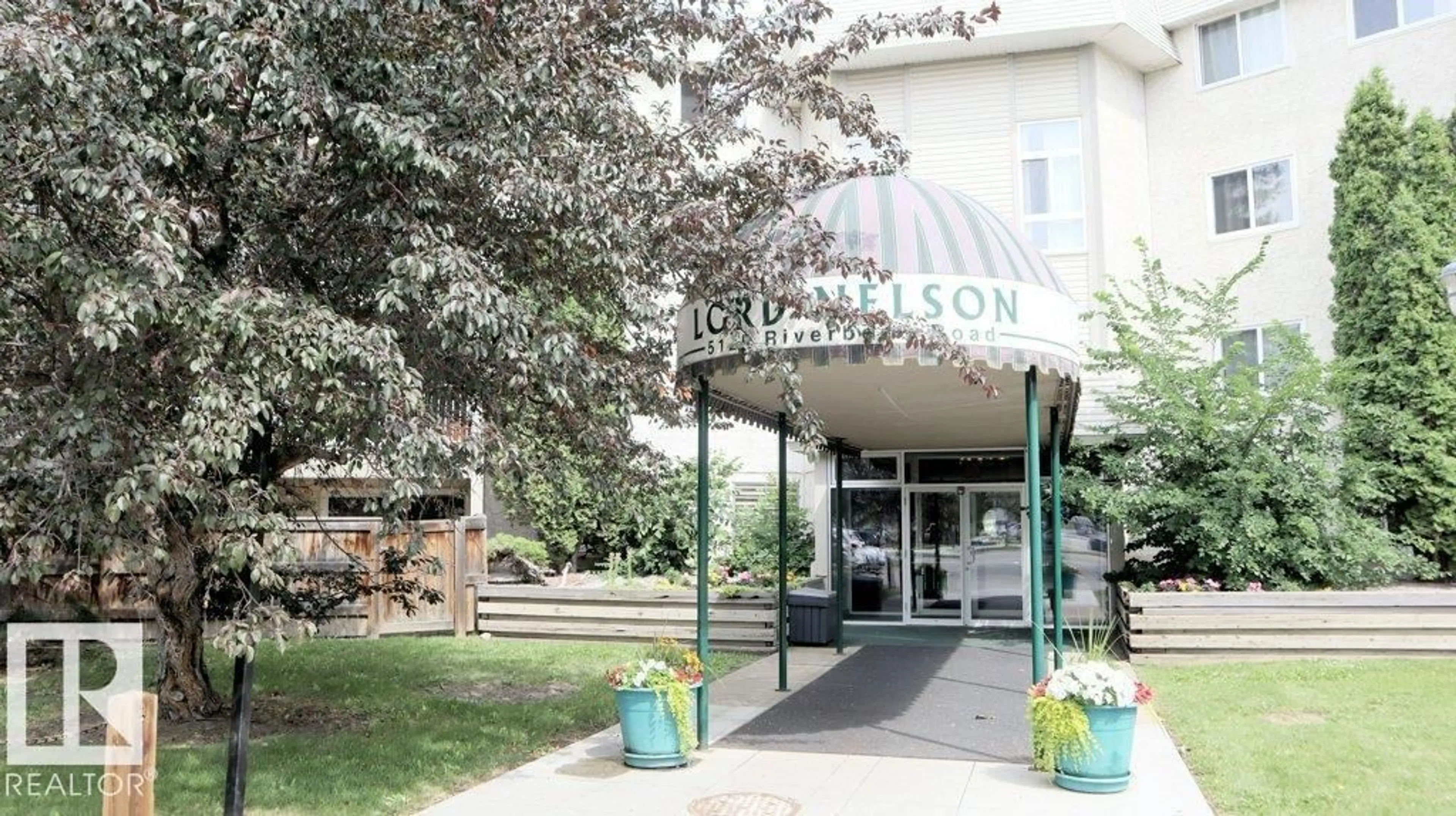 Indoor foyer for #111 - 5125 RIVERBEND RD, Edmonton Alberta T6H5K5