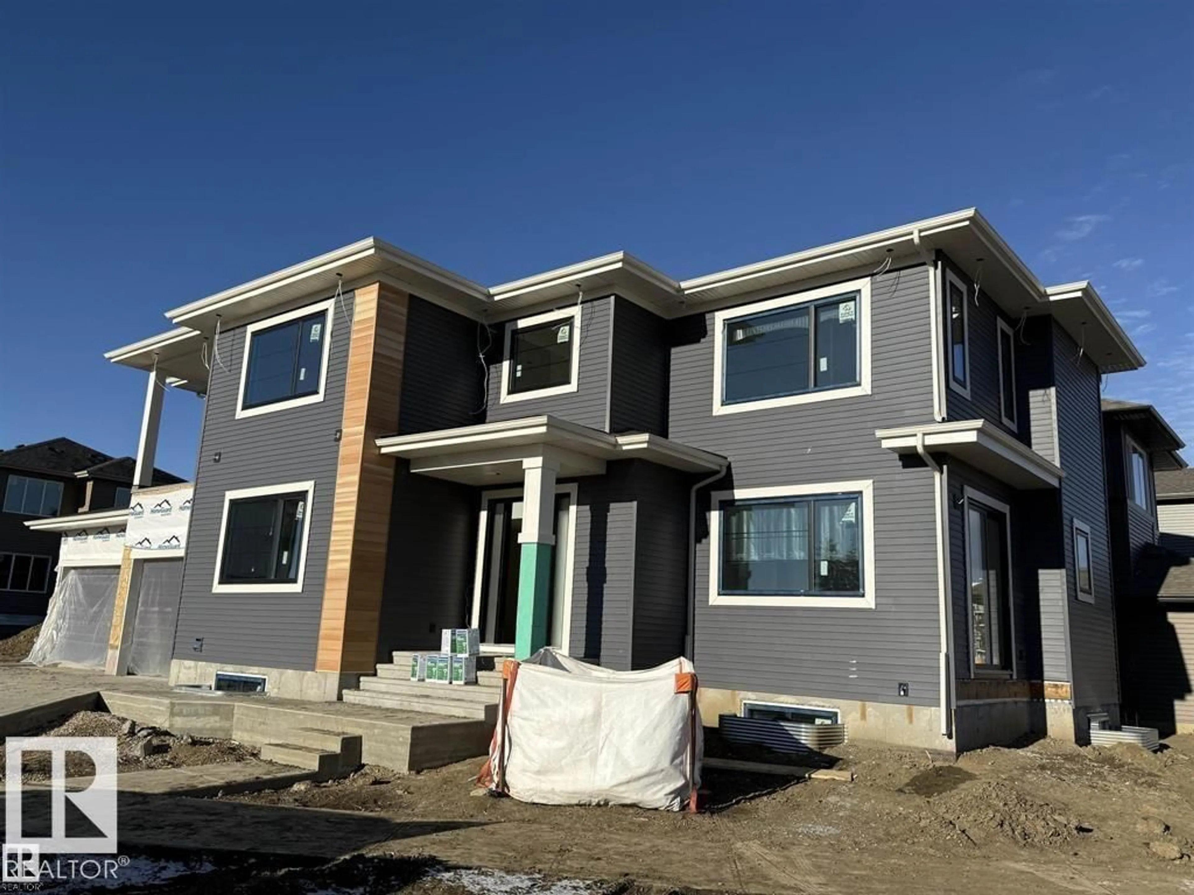 Home with vinyl exterior material, building for 27 REDPOLL WD, St. Albert Alberta T8N8C7
