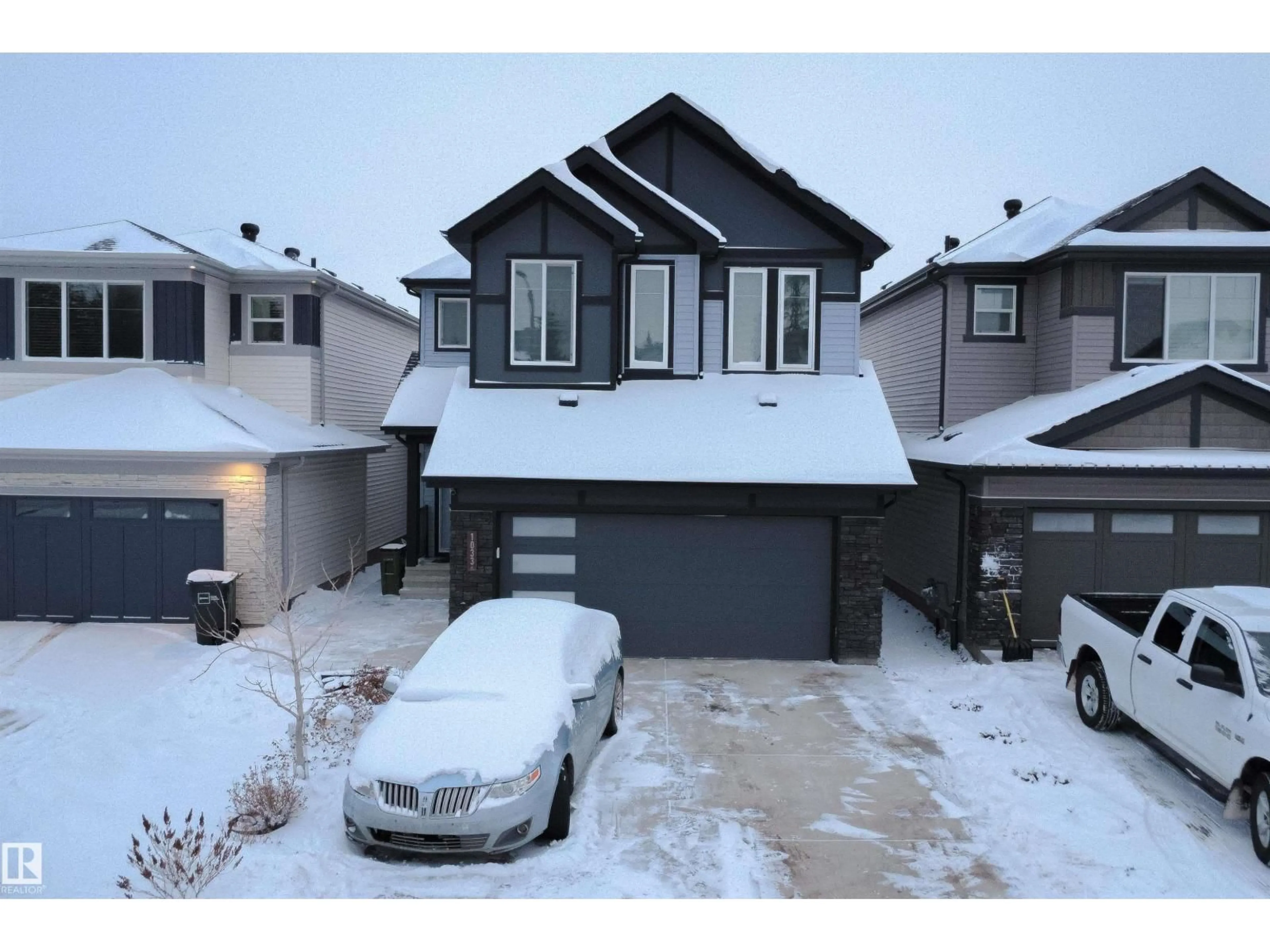 A pic from outside/outdoor area/front of a property/back of a property/a pic from drone, street for SW - 1033 CHRISTIE VISTA VS, Edmonton Alberta T6W4W8