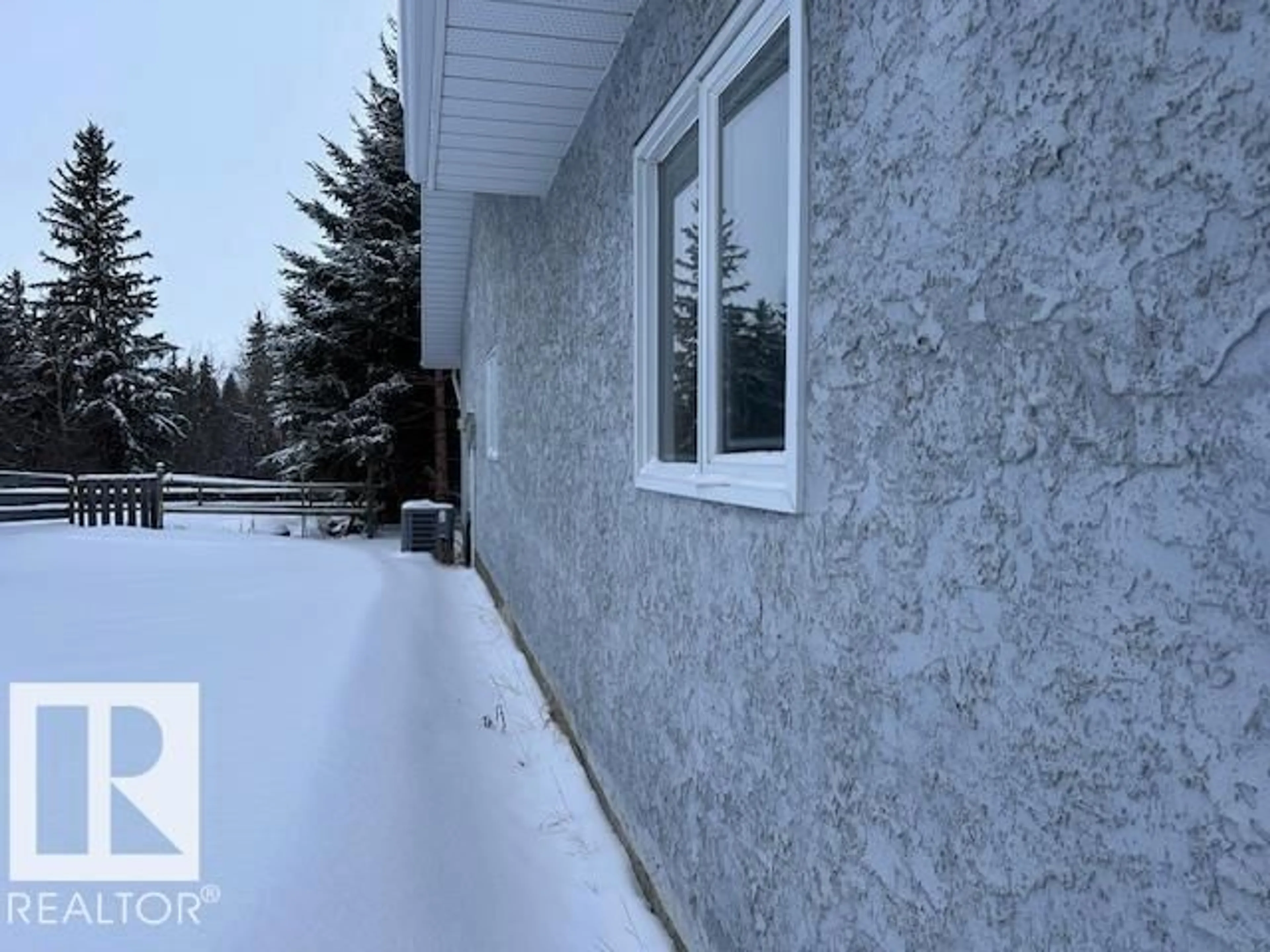 Unknown for 4714 53 ST, Gibbons Alberta T0A1N0