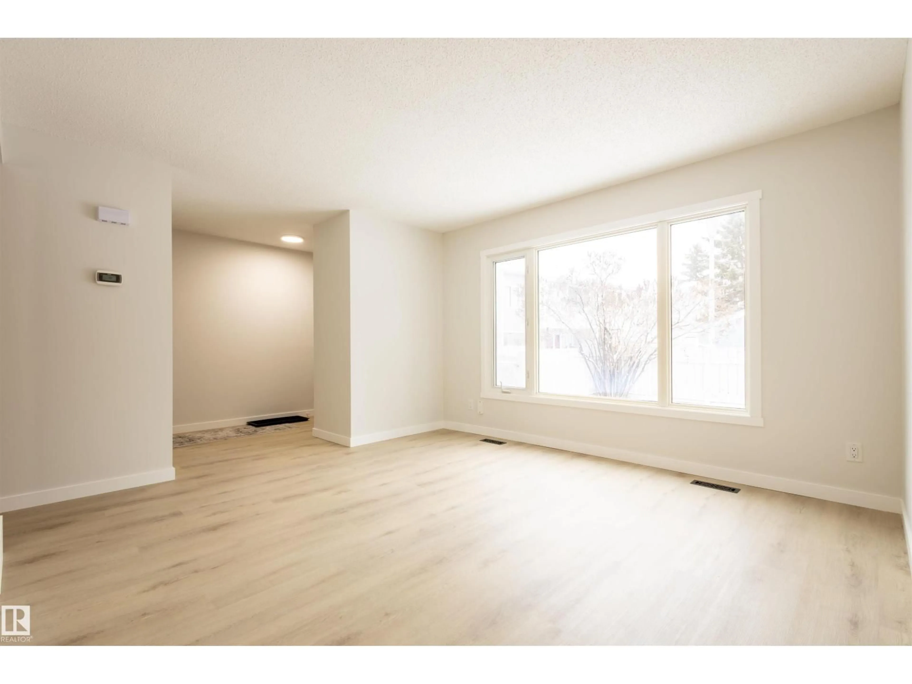 A pic of a room for 30 AMBERLY CO, Edmonton Alberta T5A2H9