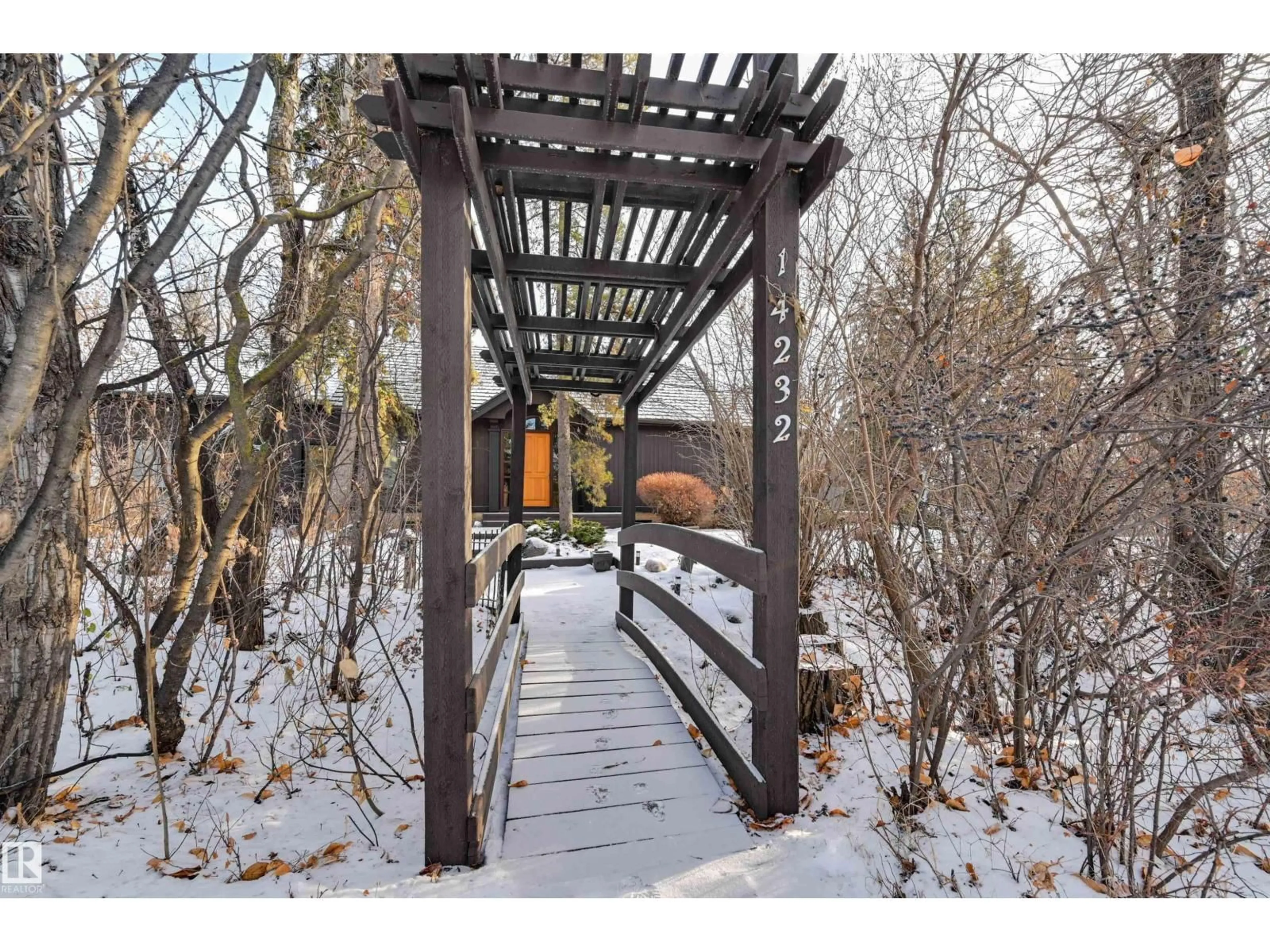 Patio, forest/trees view for 14232 RAVINE DR, Edmonton Alberta T5N3M2