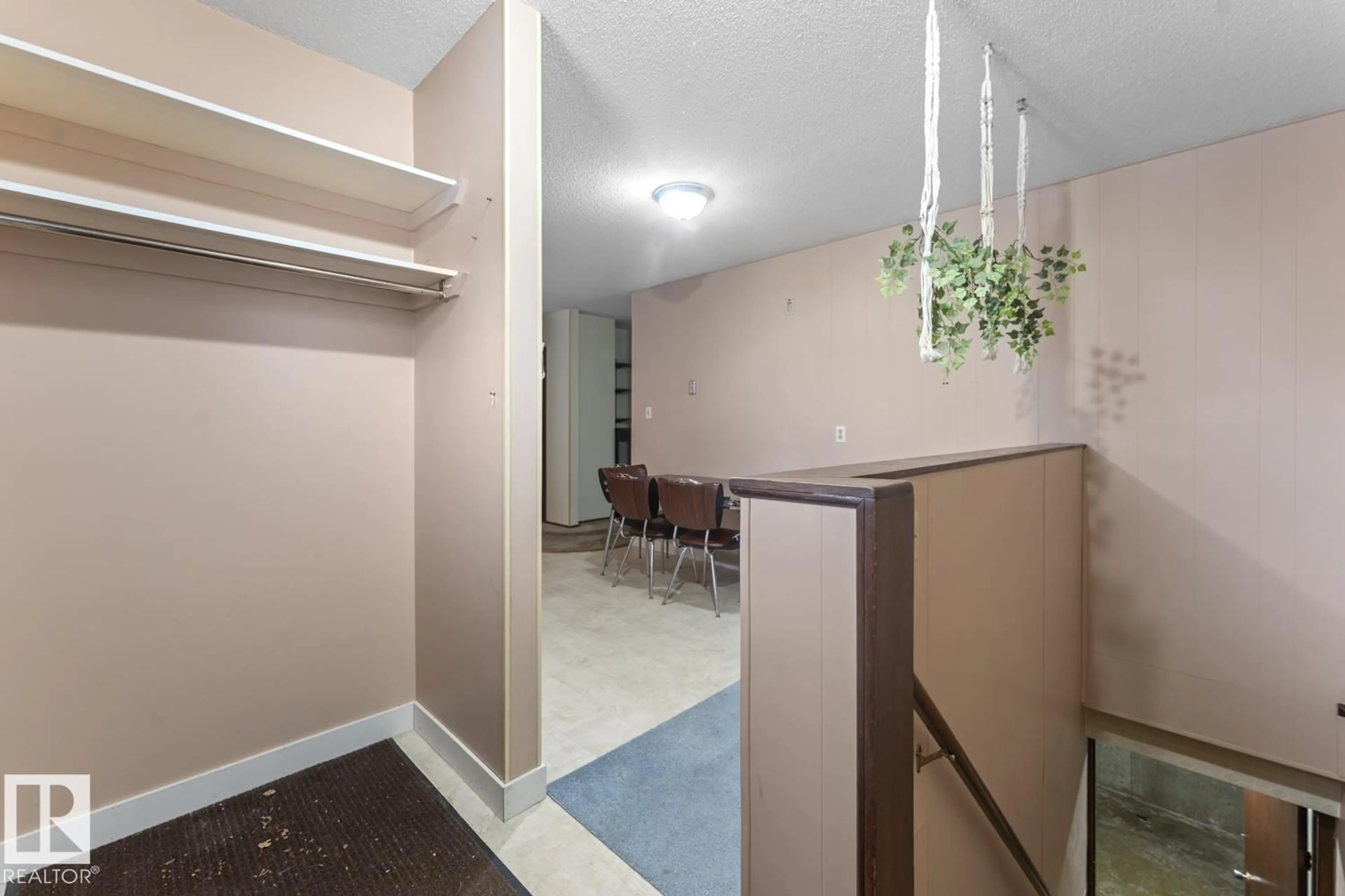 Indoor foyer for 5213 51 ST, Cold Lake Alberta T9M1W9