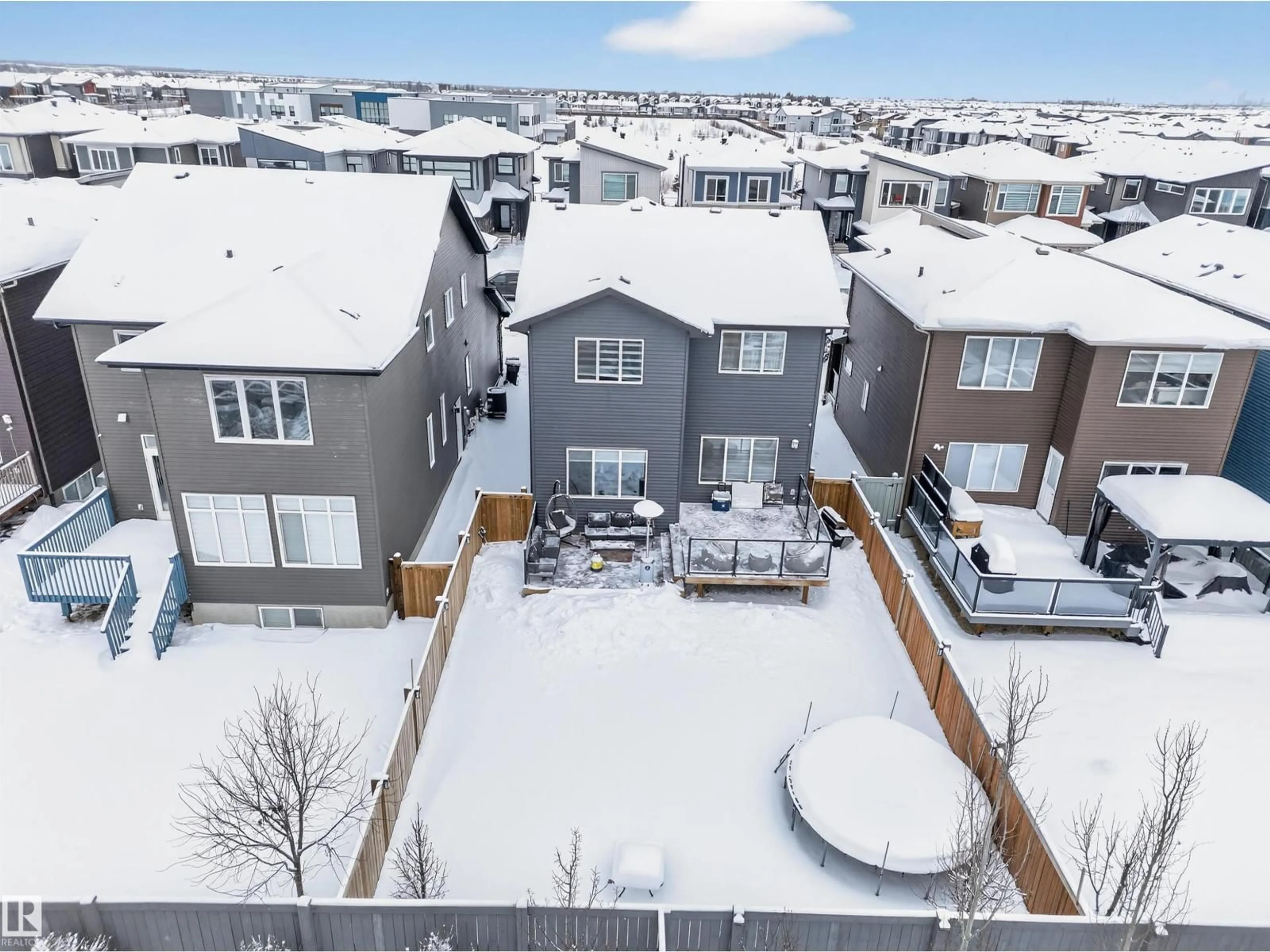 A pic from outside/outdoor area/front of a property/back of a property/a pic from drone, unknown for 6085 KING LANDING LD, Edmonton Alberta T6W3Z7