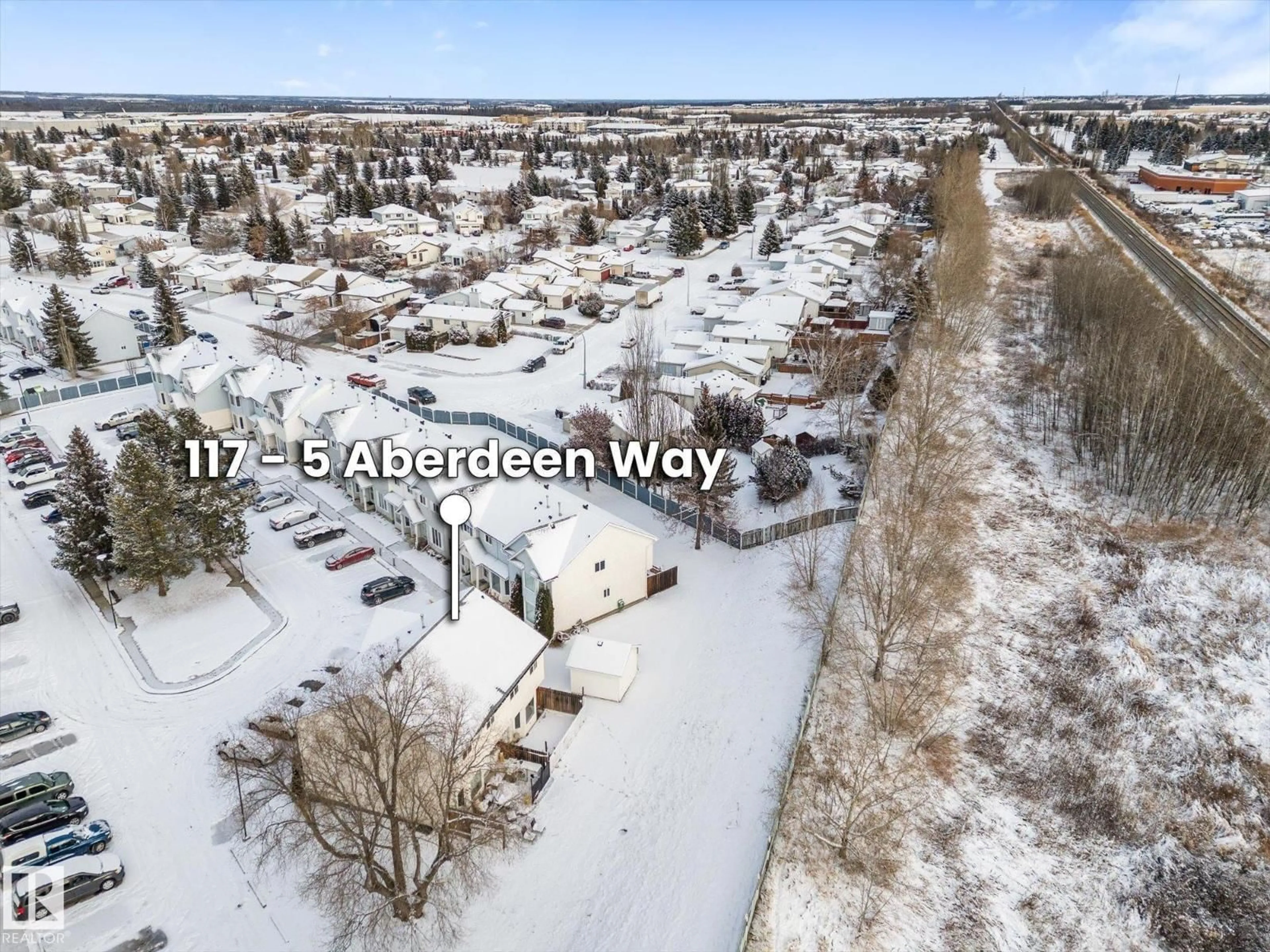 A pic from outside/outdoor area/front of a property/back of a property/a pic from drone, street for 5 - 117 ABERDEEN WY, Stony Plain Alberta T7Z1N1