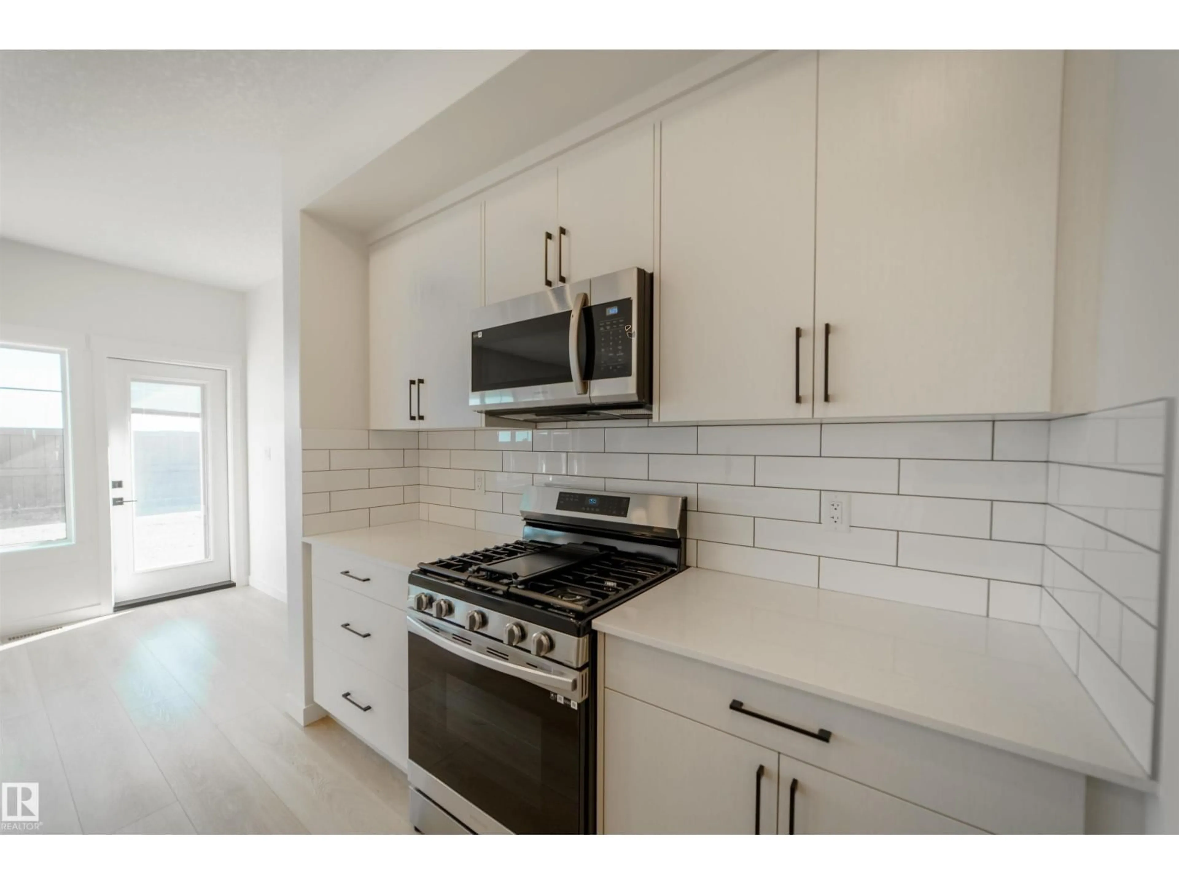 Standard kitchen, ceramic/tile floor for SW - 1303 PODERSKY WD, Edmonton Alberta T6W5E4