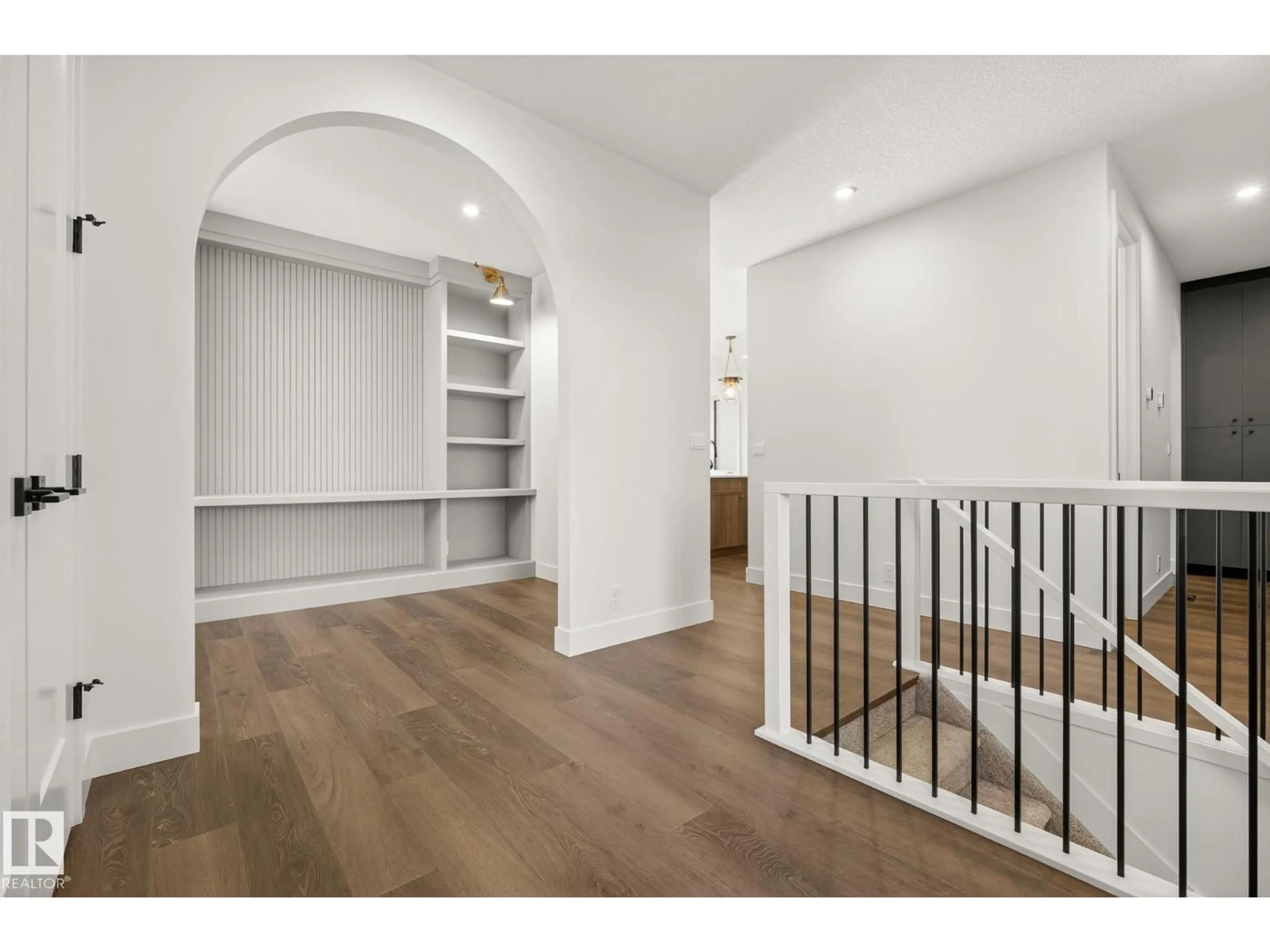 Indoor entryway for 36 NEWBURY CI, Sherwood Park Alberta T8B0E8