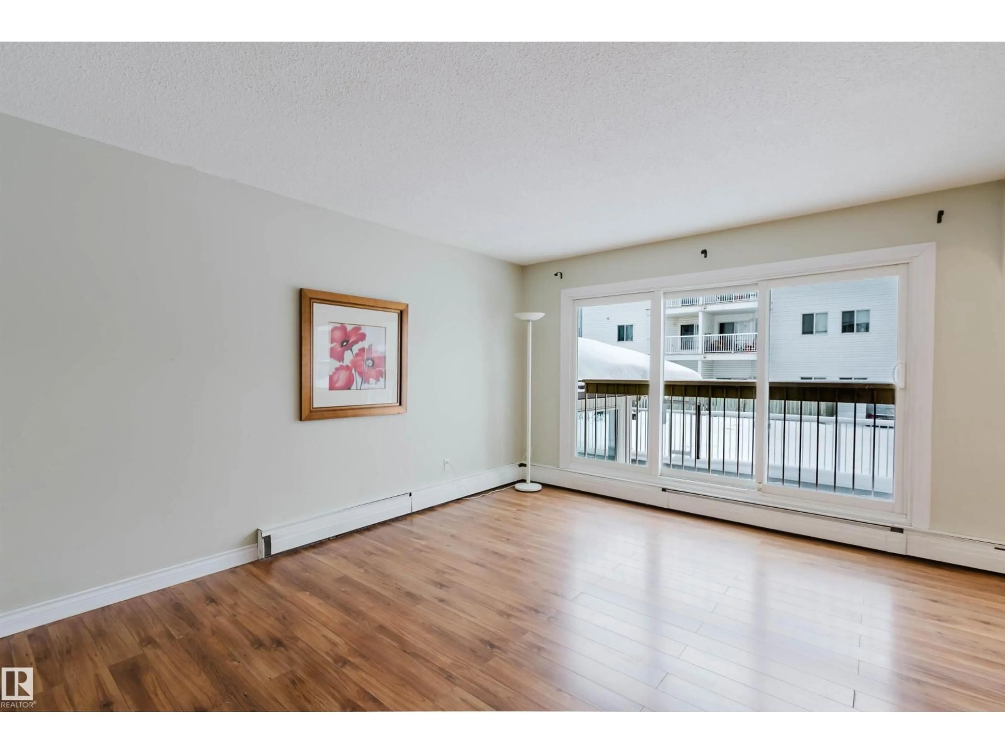 A pic of a room for 201 - 11450 40 AV, Edmonton Alberta T6J0R5