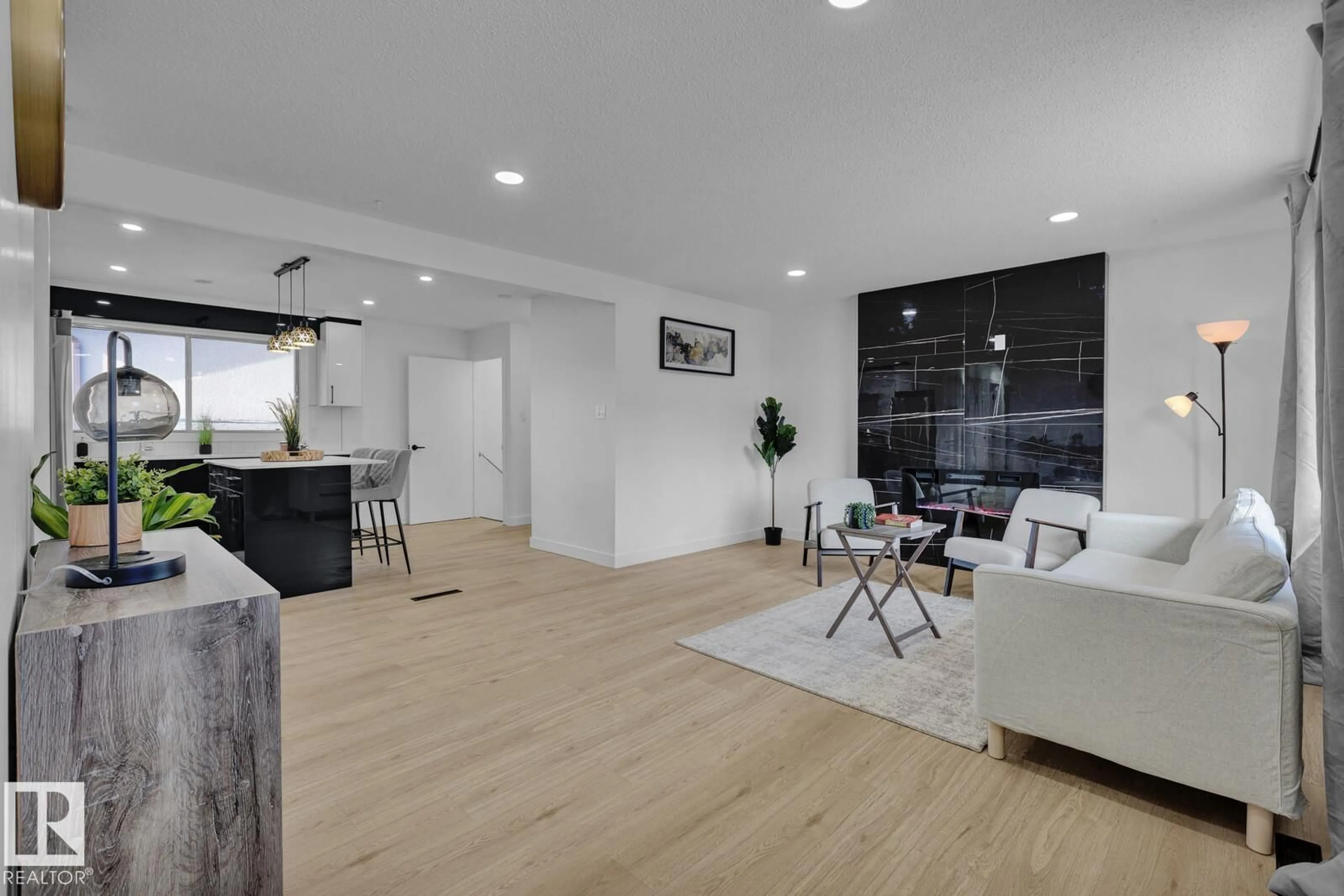 Unknown for 5803 136 AV, Edmonton Alberta T5A0N4