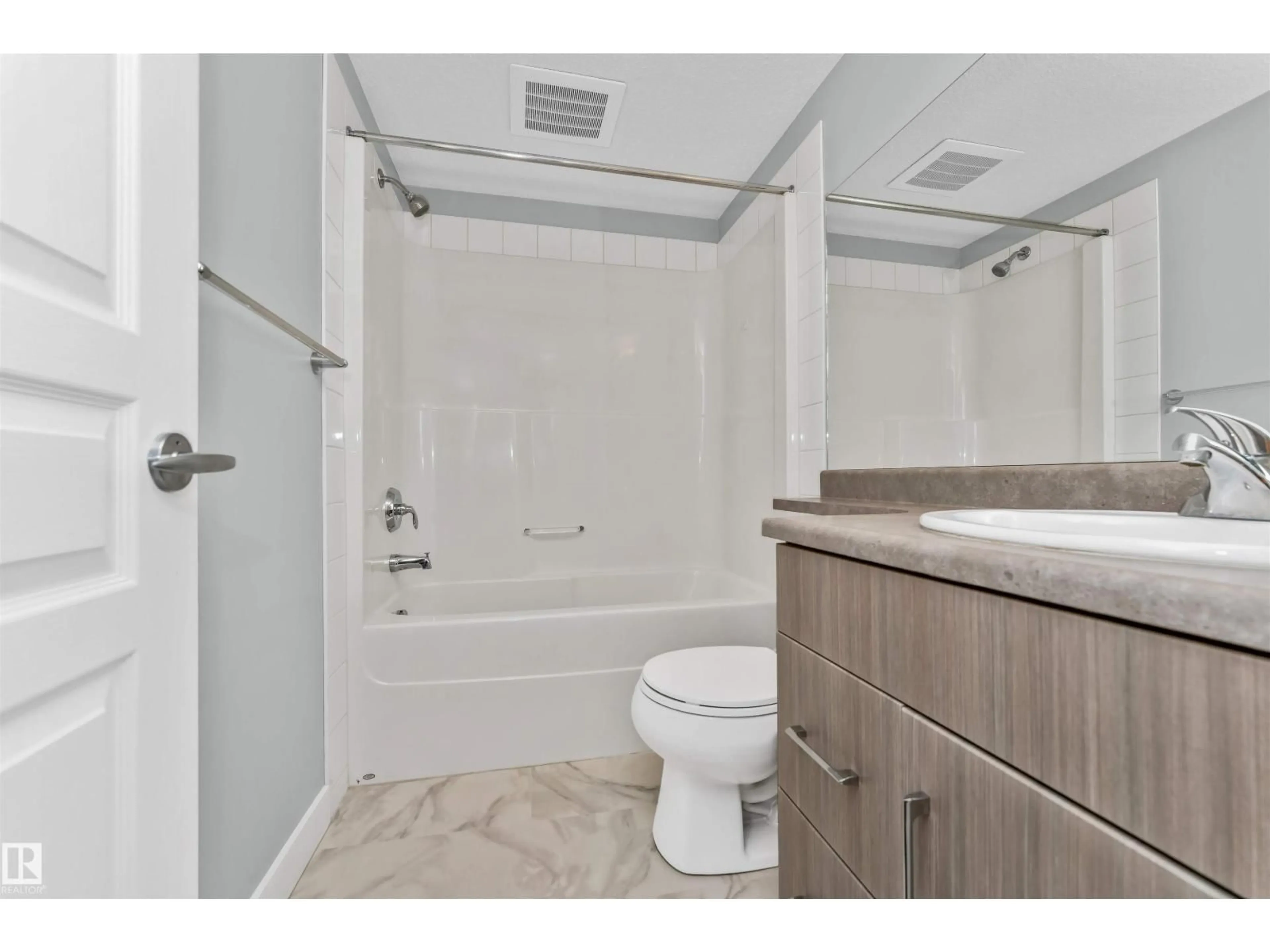 Standard bathroom, ceramic/tile floor for 301 - 3670 139 AV, Edmonton Alberta T5Y3N5