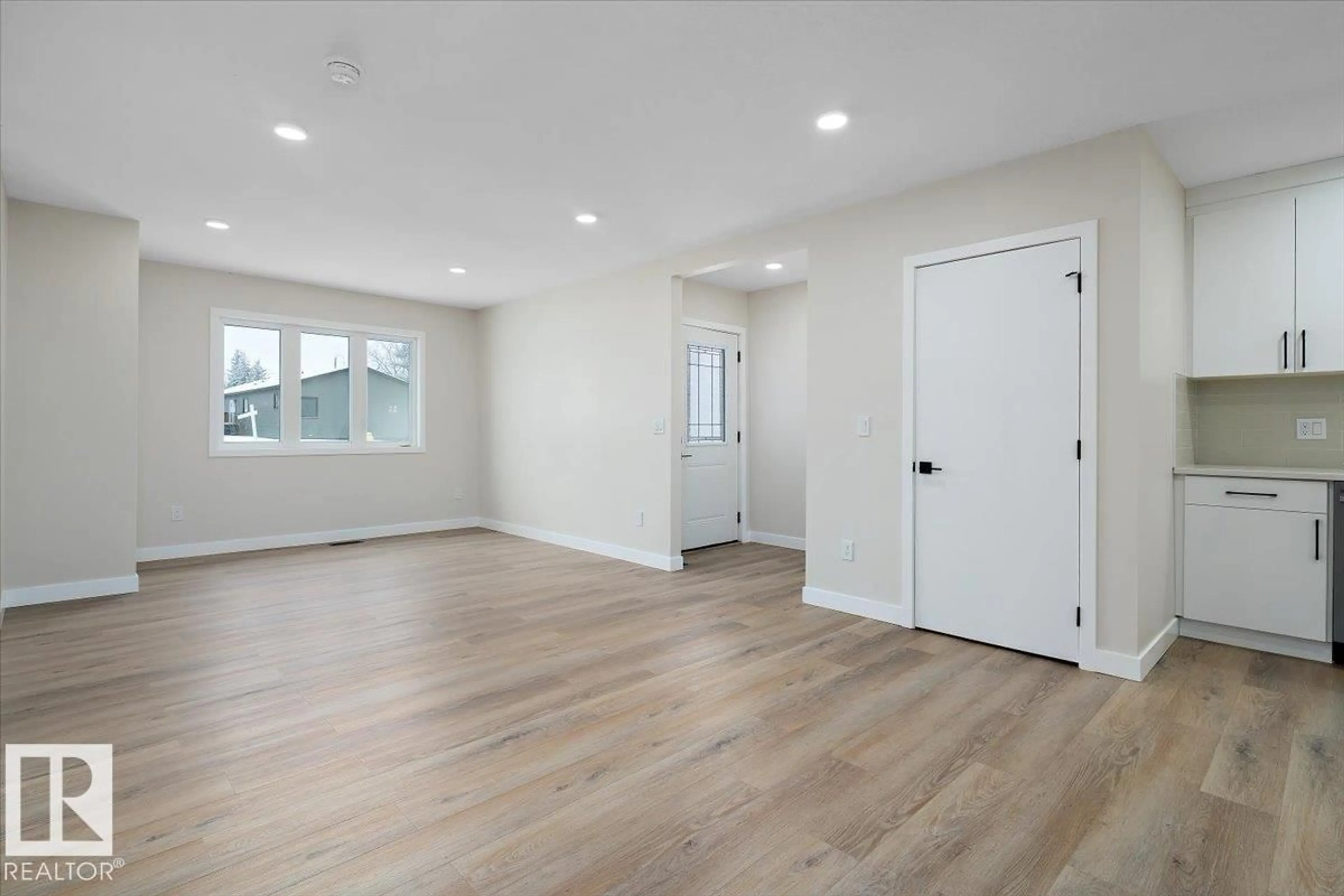 A pic of a room for 5032 55 AV, Tofield Alberta T0B4J0