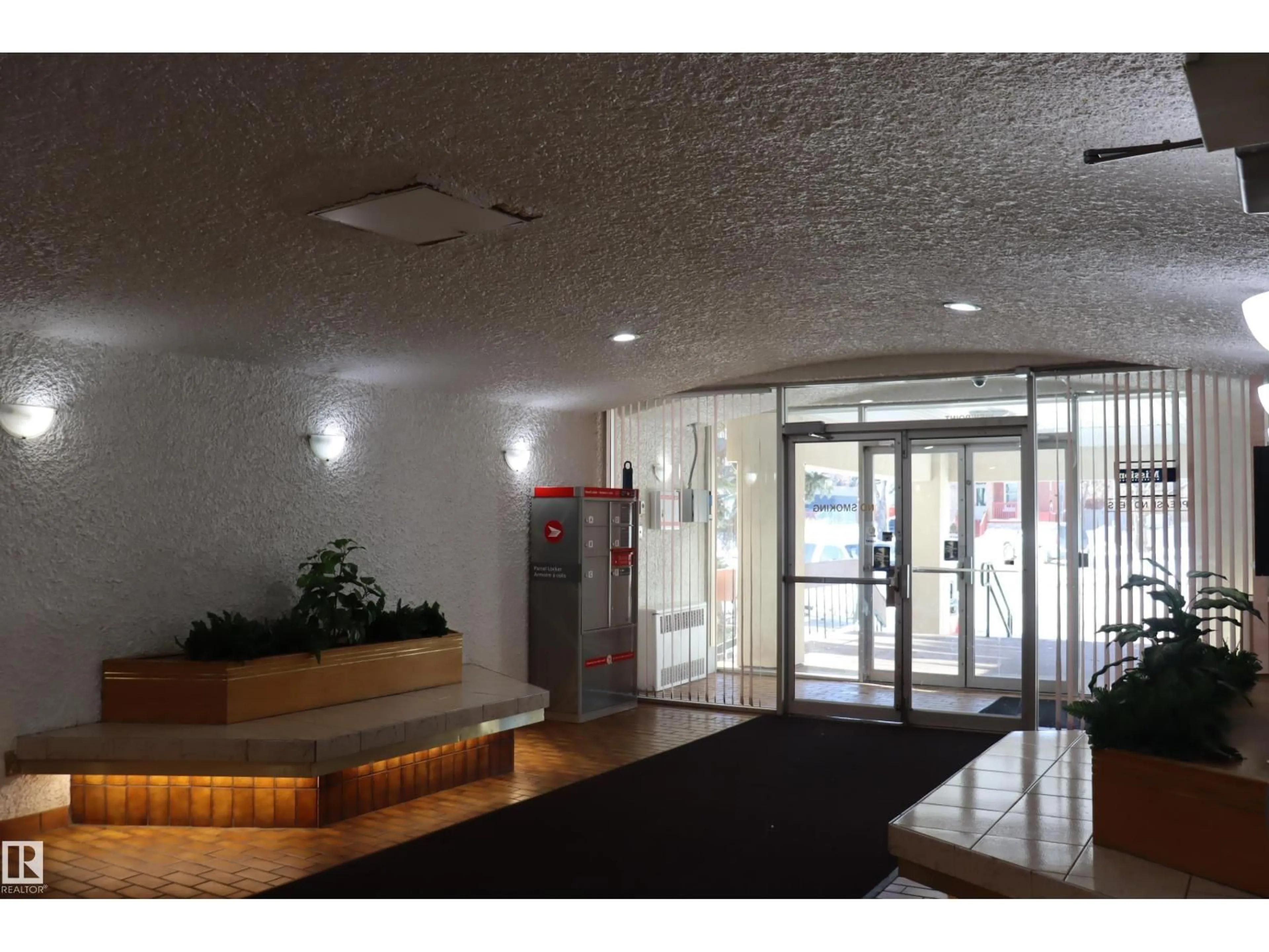 Lobby for 9028 - 206 JASPER AVE, Edmonton Alberta T5H3S8