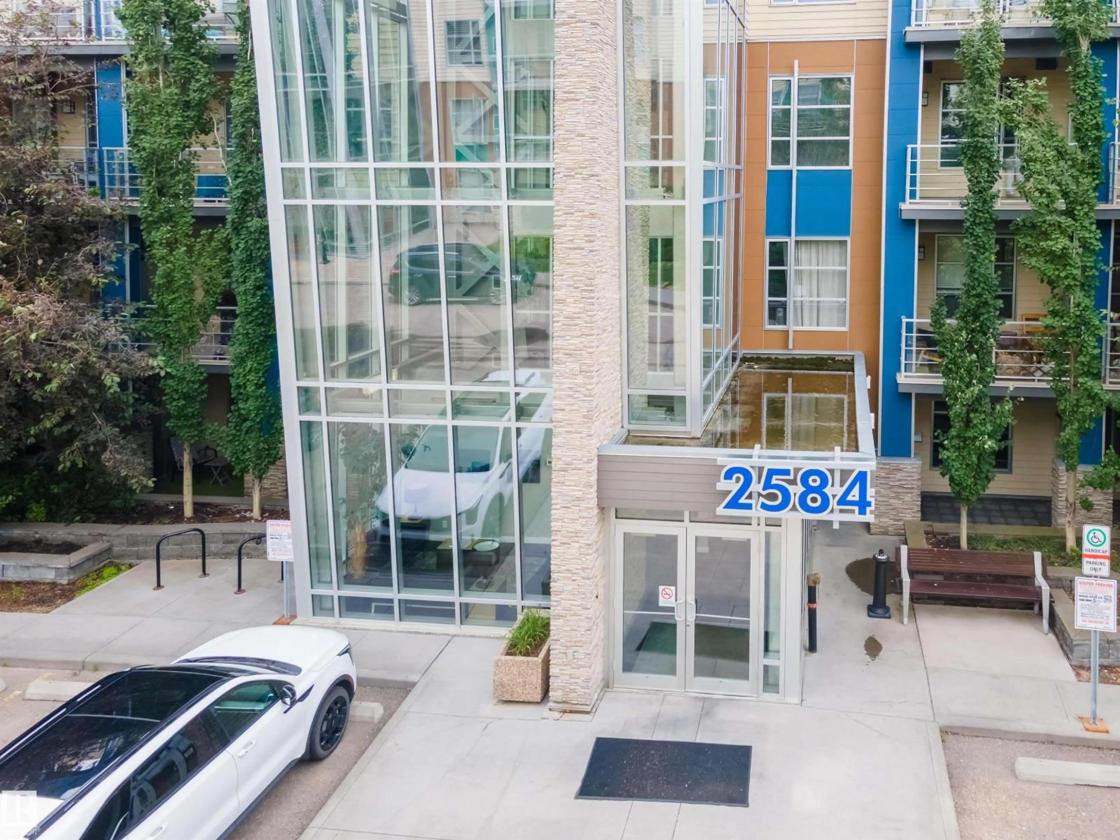 Indoor foyer for #105 - 2584 ANDERSON WY, Edmonton Alberta T6W0R2