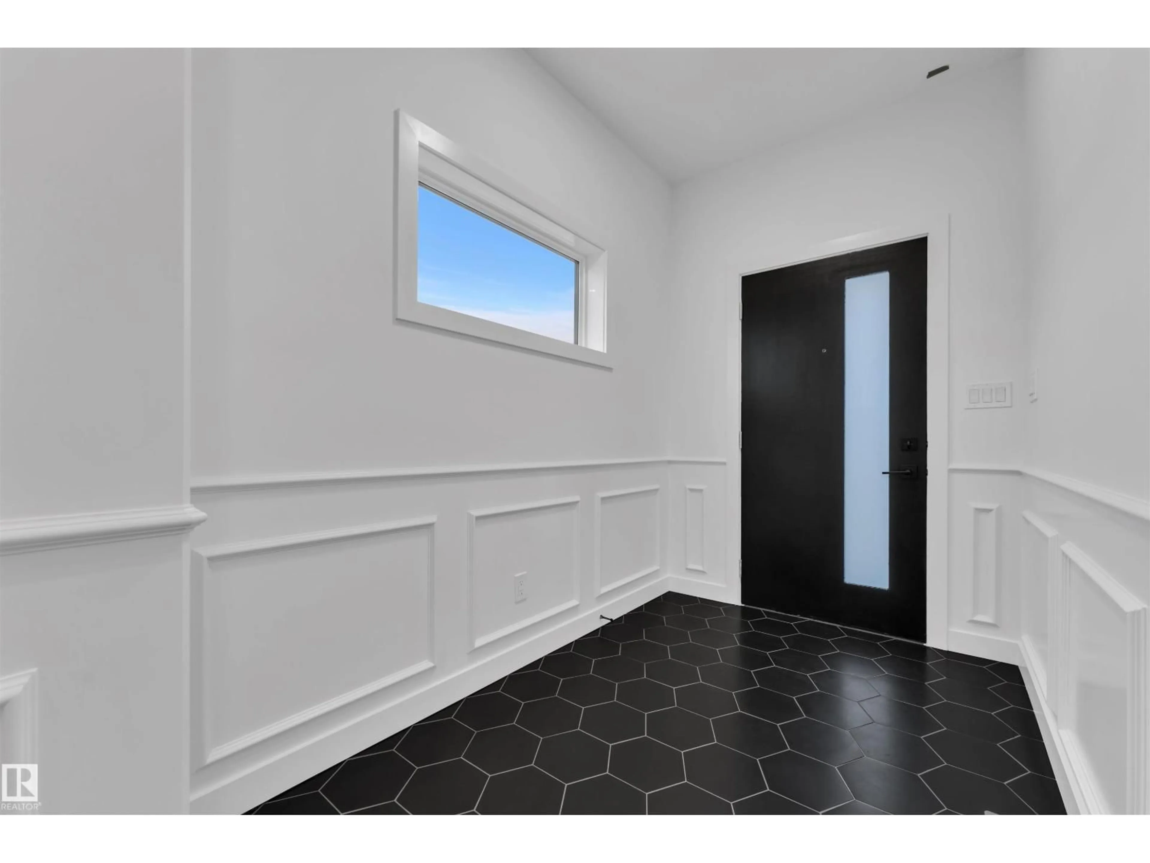 Indoor entryway for 27 ELDRIDGE PT, St. Albert Alberta T8N8C3
