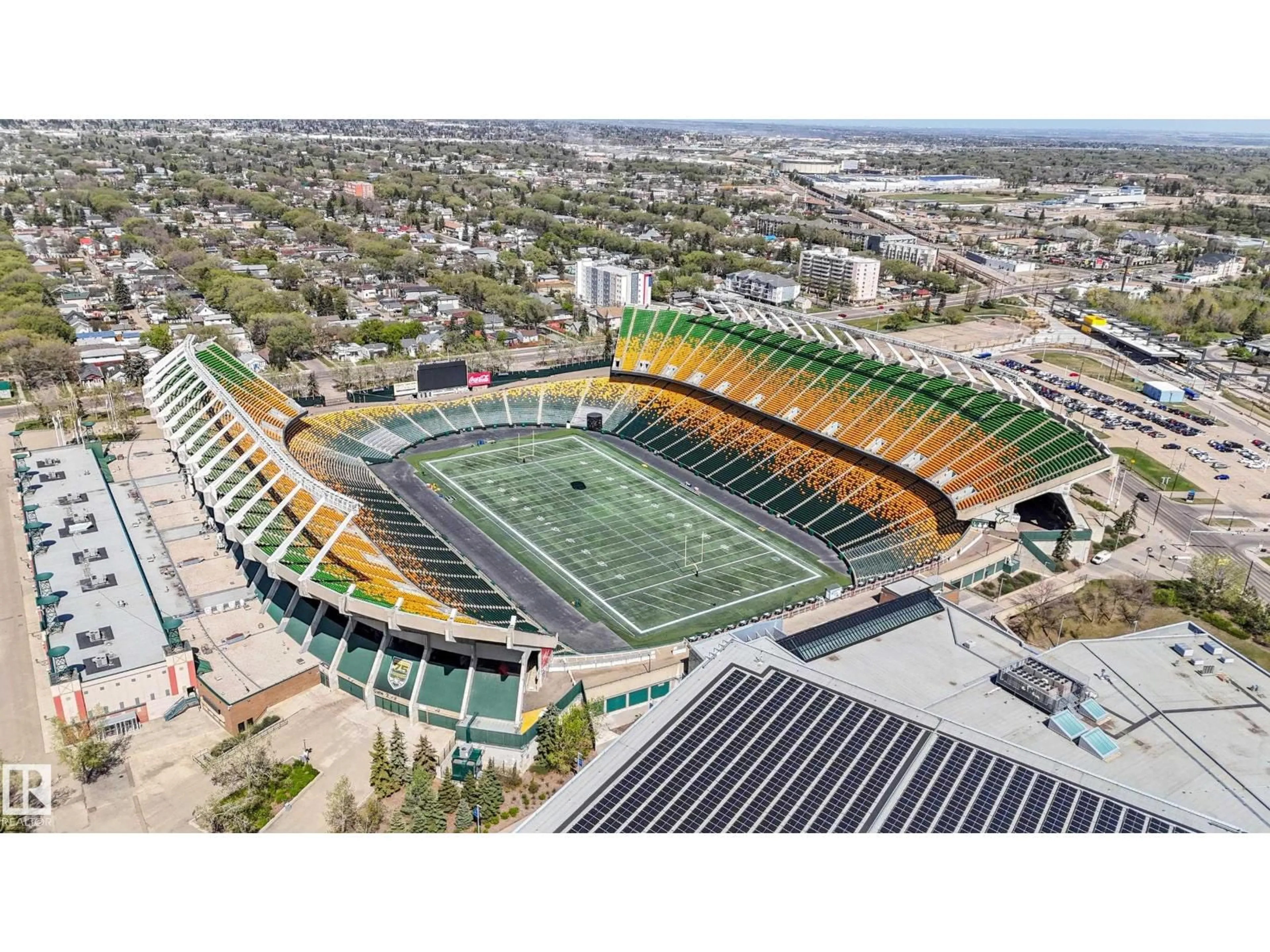 Patio, mountain view for 10730 93 ST, Edmonton Alberta T5H1Y3