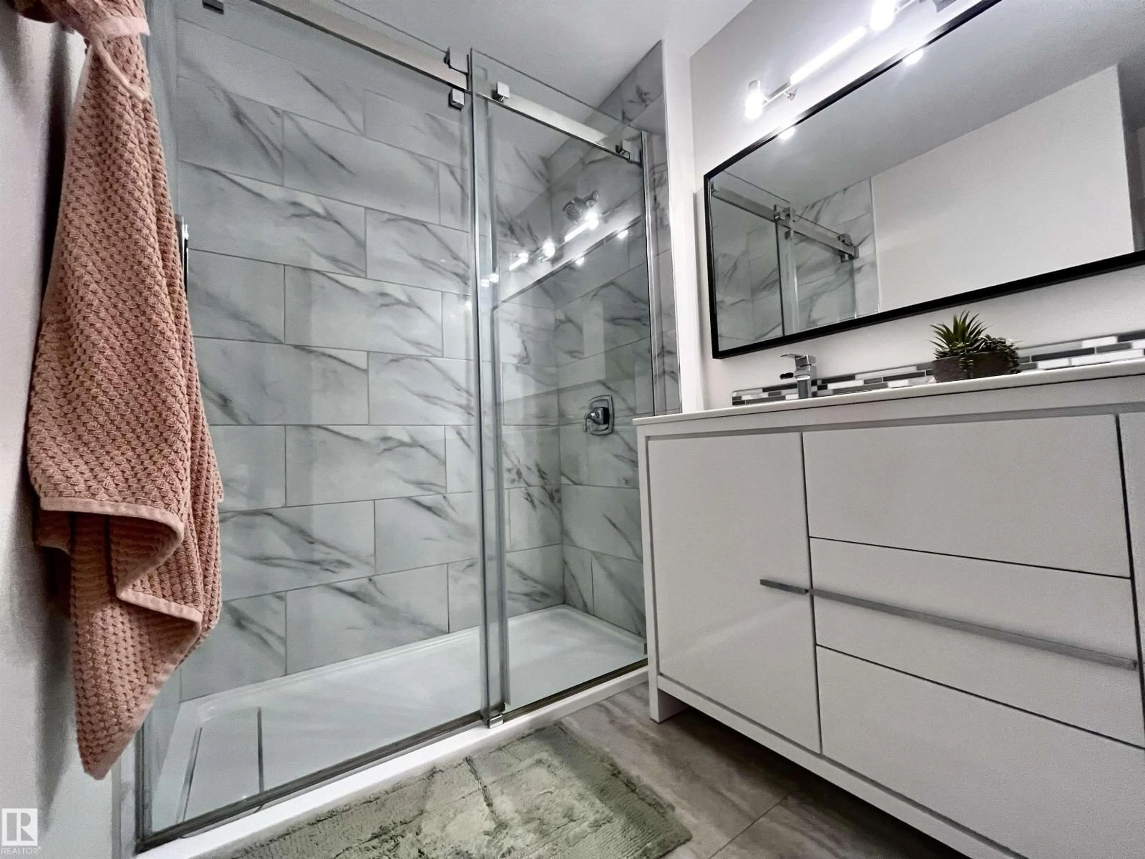 Contemporary bathroom, ceramic/tile floor for 233 - 4404 122 ST, Edmonton Alberta T6J4A9