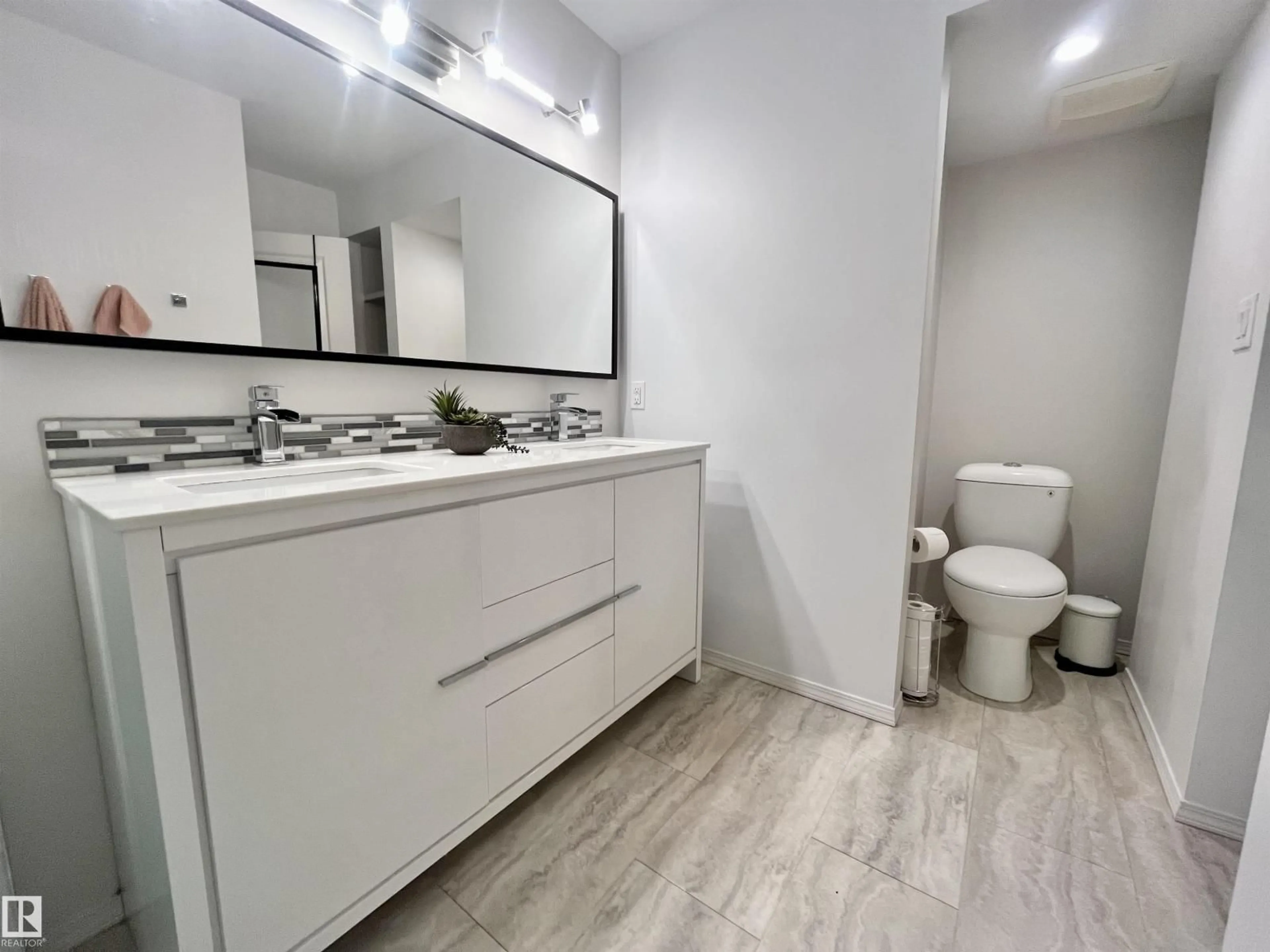 Standard bathroom, unknown for 233 - 4404 122 ST, Edmonton Alberta T6J4A9