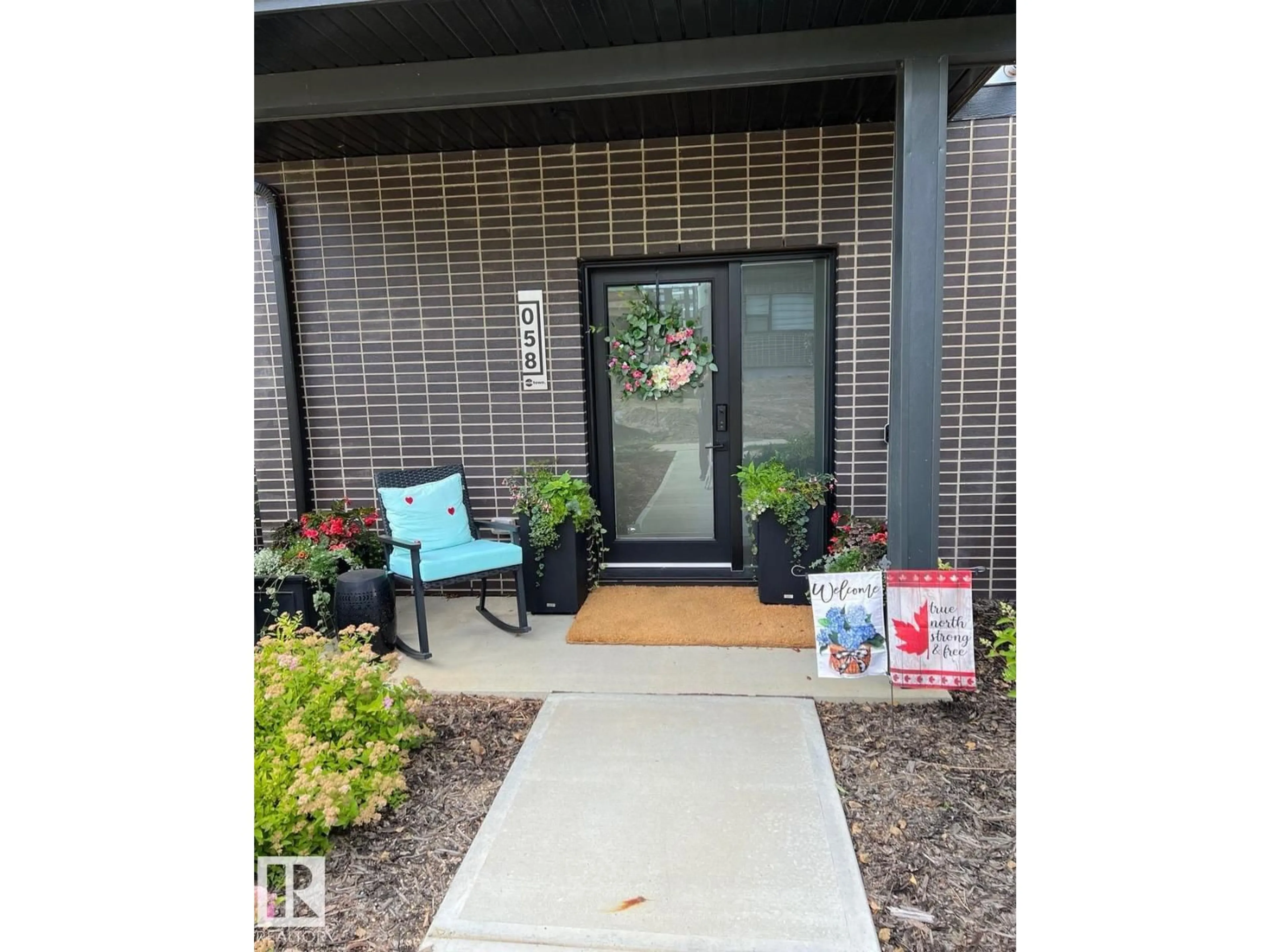 Indoor entryway for 5 RONDEAU DR, St. Albert Alberta T8N7X8