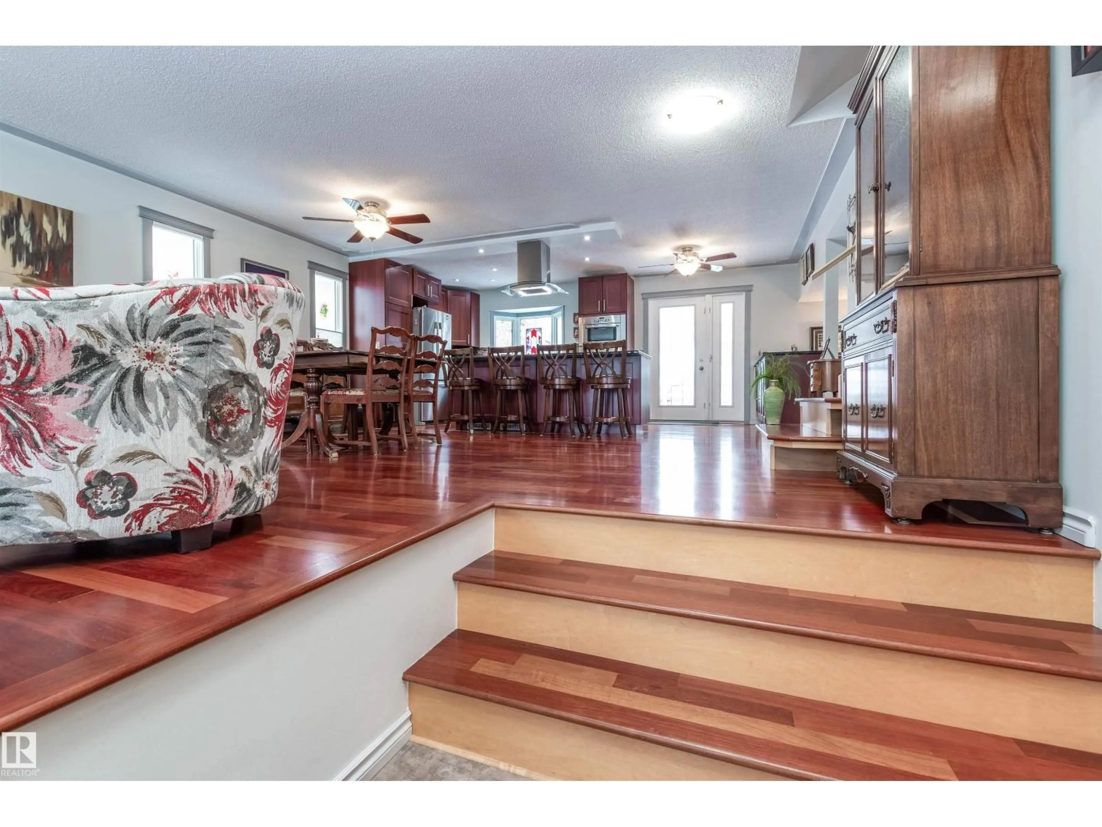 Unknown for 455 VILLAGE SQ, Sherwood Park Alberta T8A4K2