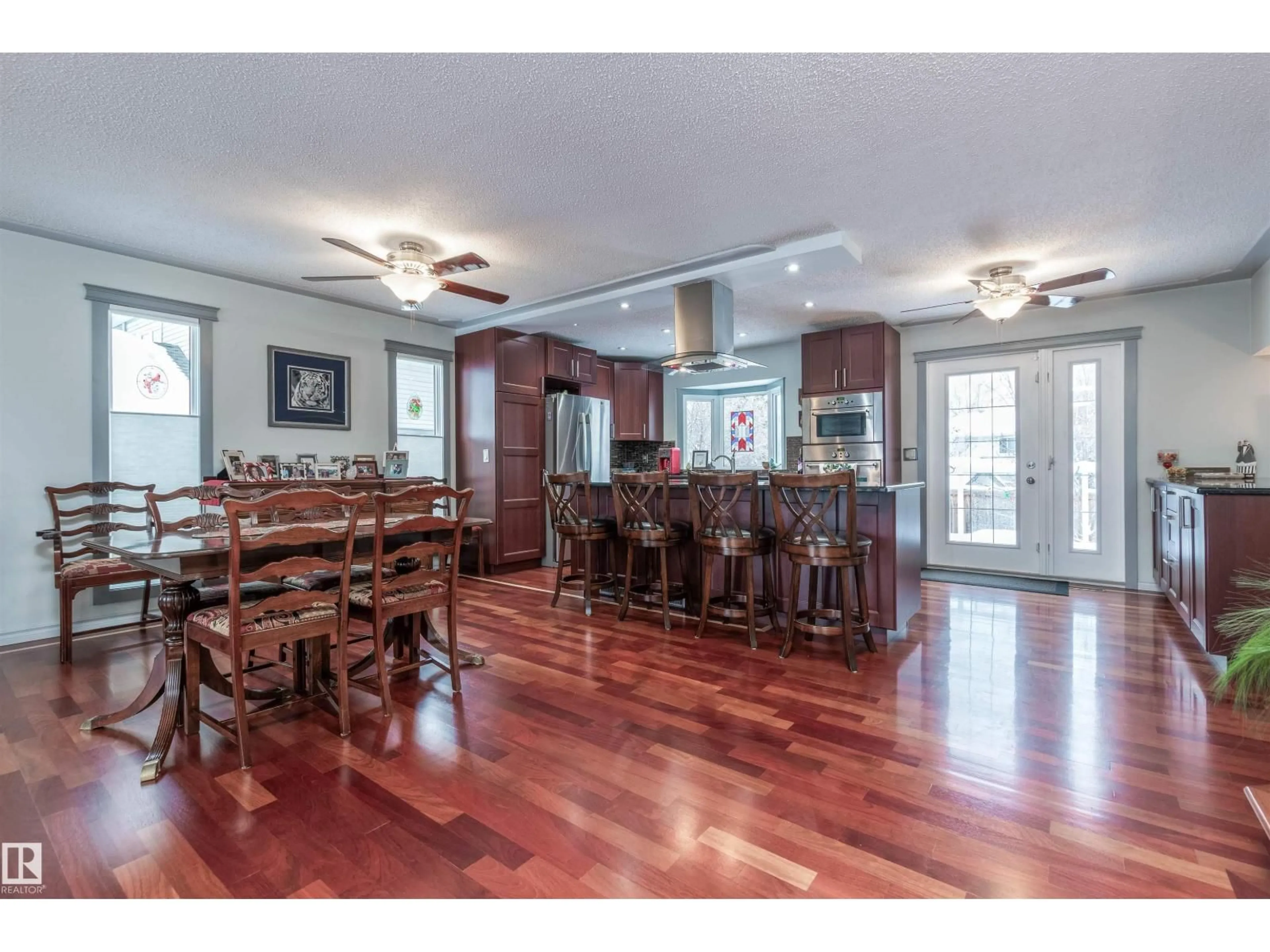 Dining room, wood/laminate floor for 455 VILLAGE SQ, Sherwood Park Alberta T8A4K2