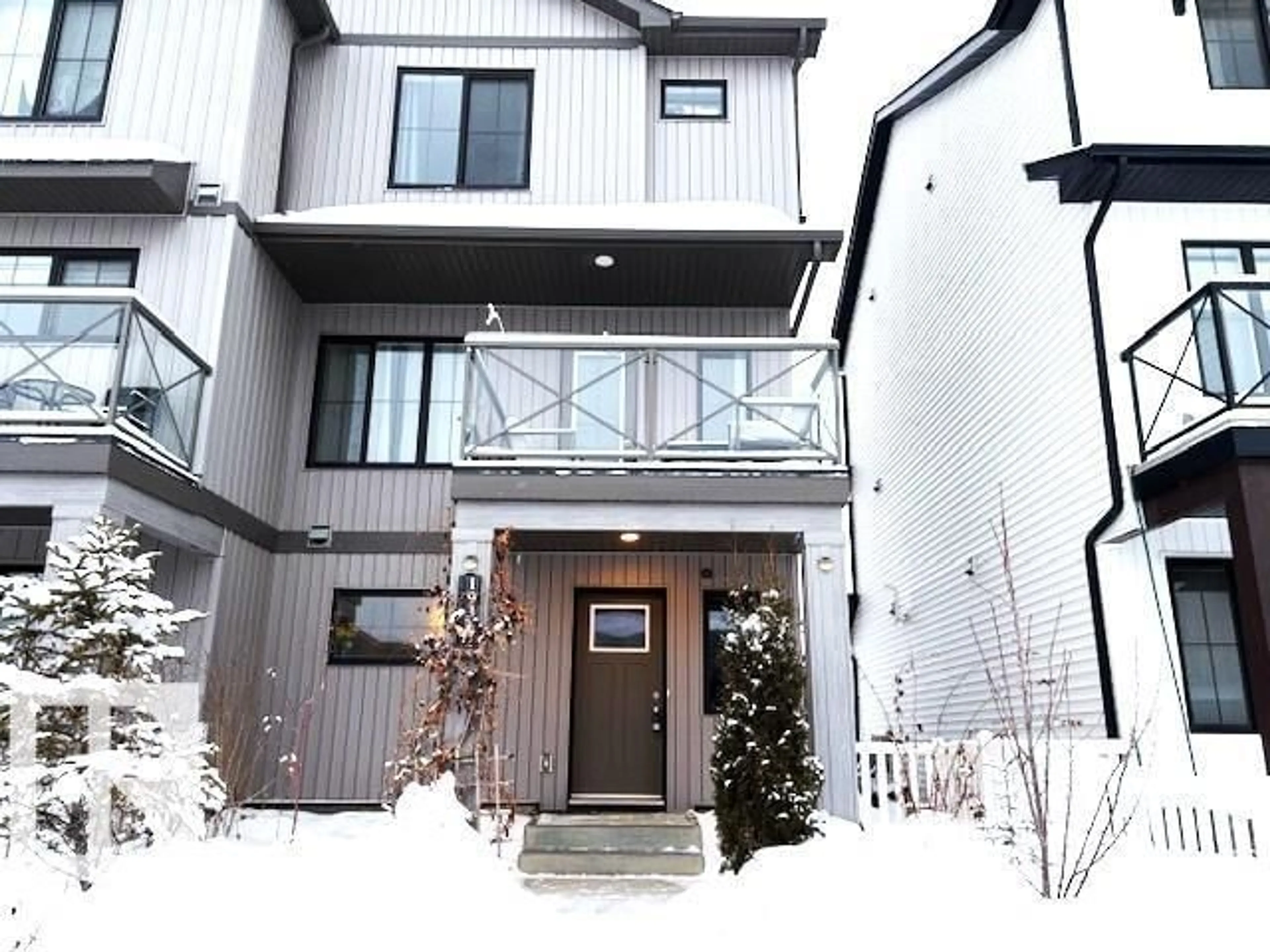 Unknown for NW - 19312 27 AV, Edmonton Alberta T6M1K9