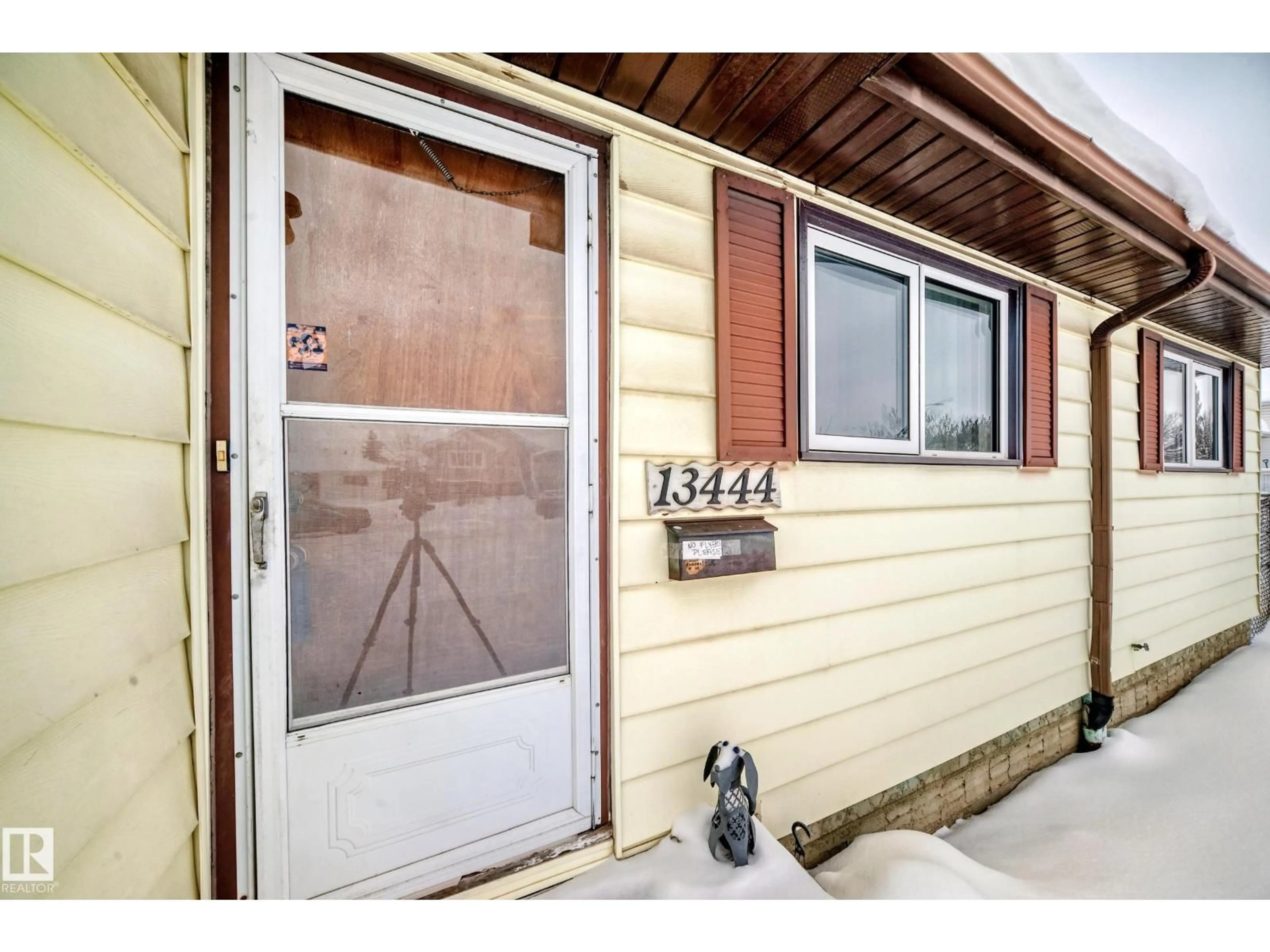 Unknown for 13444 61 ST, Edmonton Alberta T5A0T5