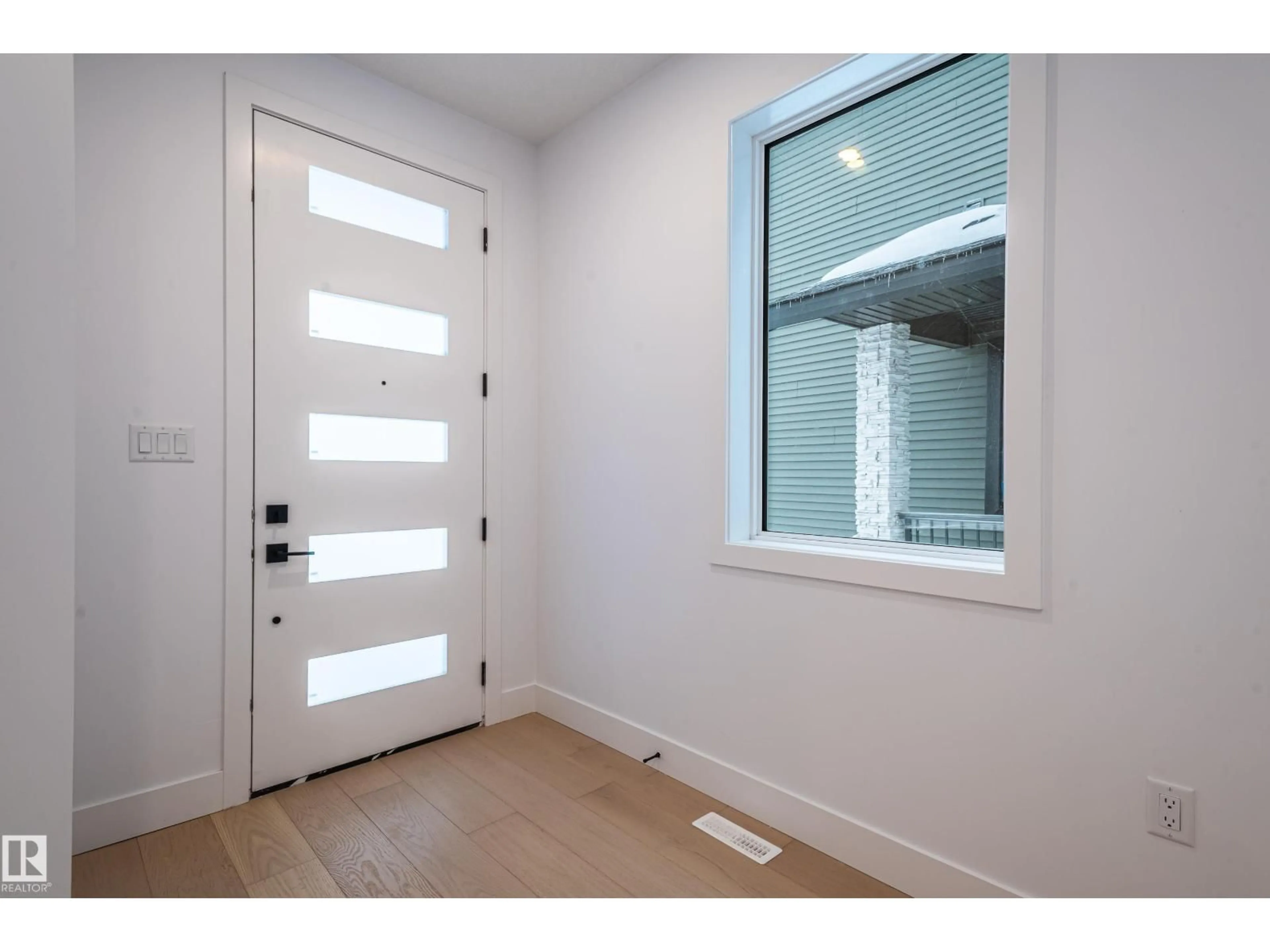 Indoor entryway for 43 ELDRIDGE PT, St. Albert Alberta T8N8C4