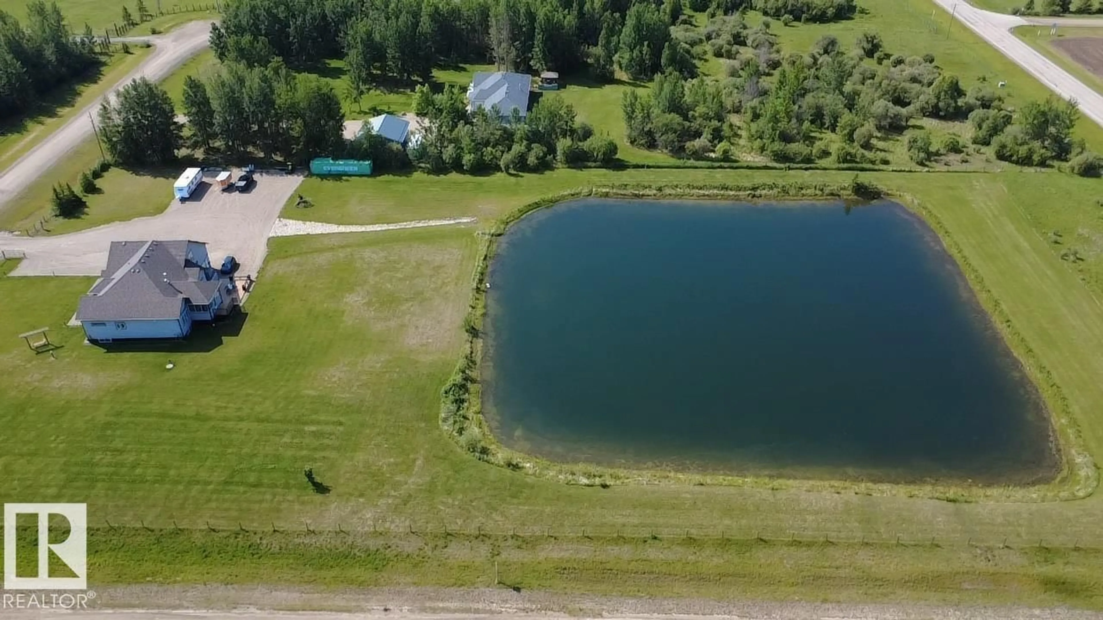 A pic from outside/outdoor area/front of a property/back of a property/a pic from drone, water/lake/river/ocean view for 49413 RGE ROAD 81, Rural Brazeau County Alberta T7A1S6