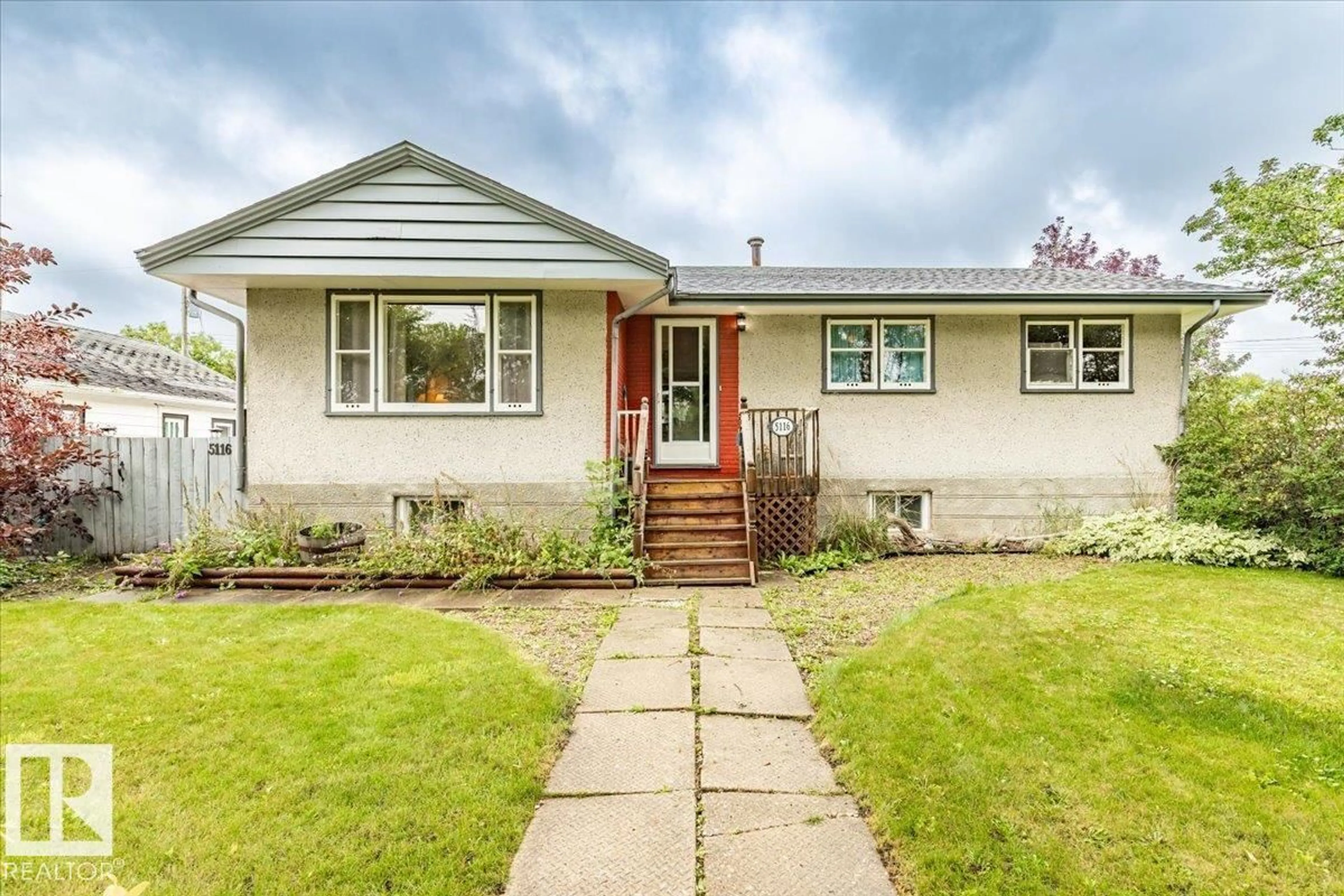 Home with vinyl exterior material, street for 5116 52 ST, Warburg Alberta T0C2T0