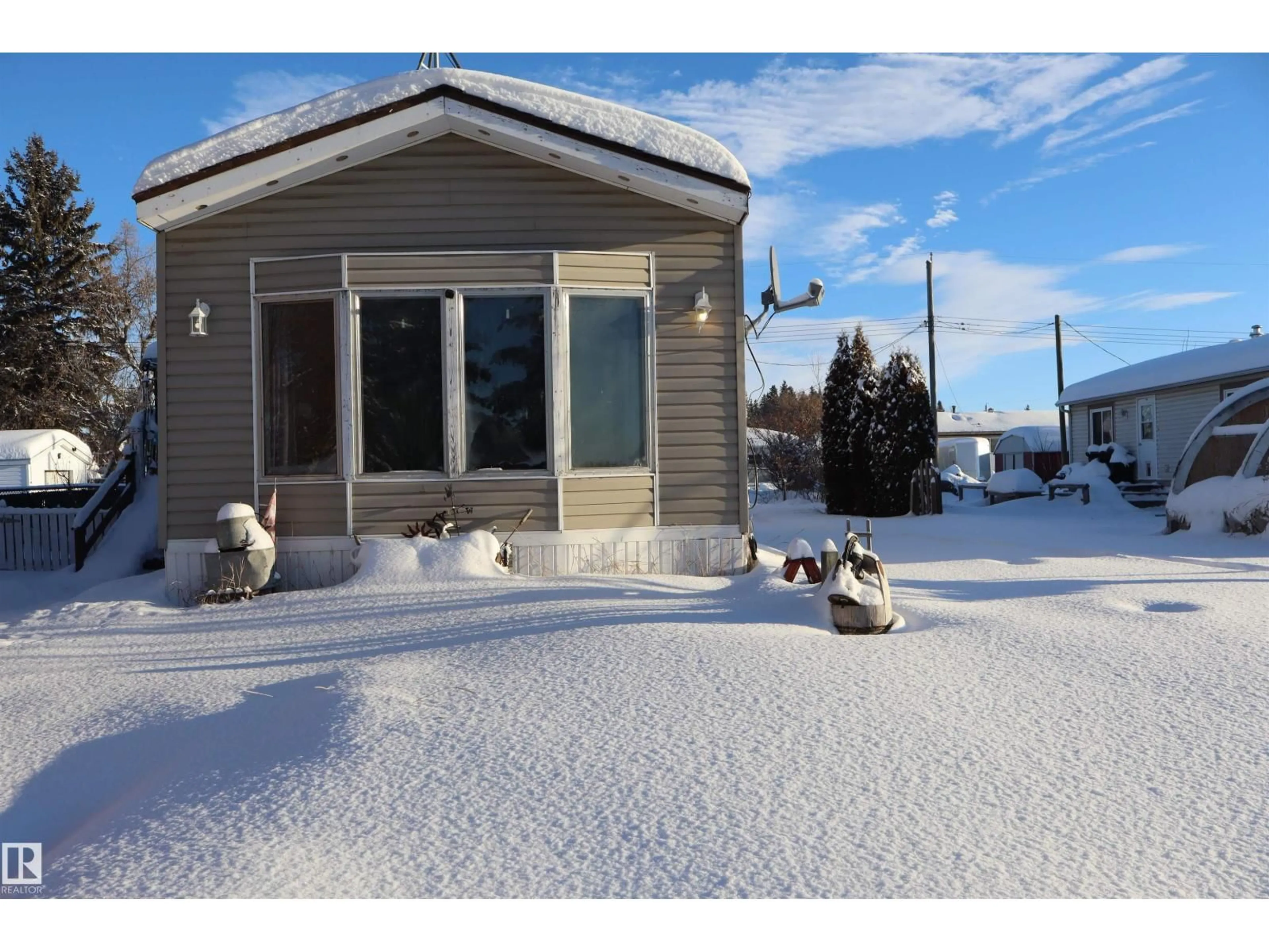 Unknown for 5009 50 STREET, Manola Alberta T7N1N4