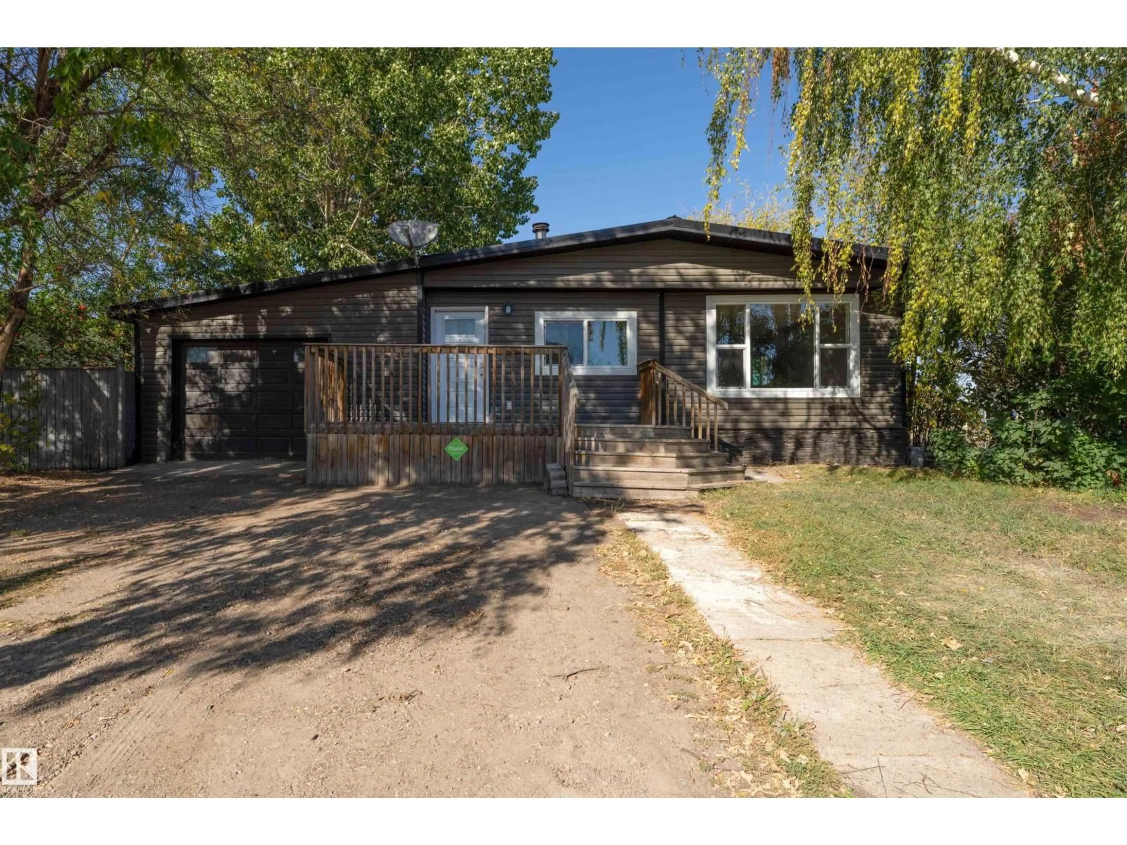 A pic from outside/outdoor area/front of a property/back of a property/a pic from drone, street for 5302 54 AV, St. Paul Town Alberta T0A3A1