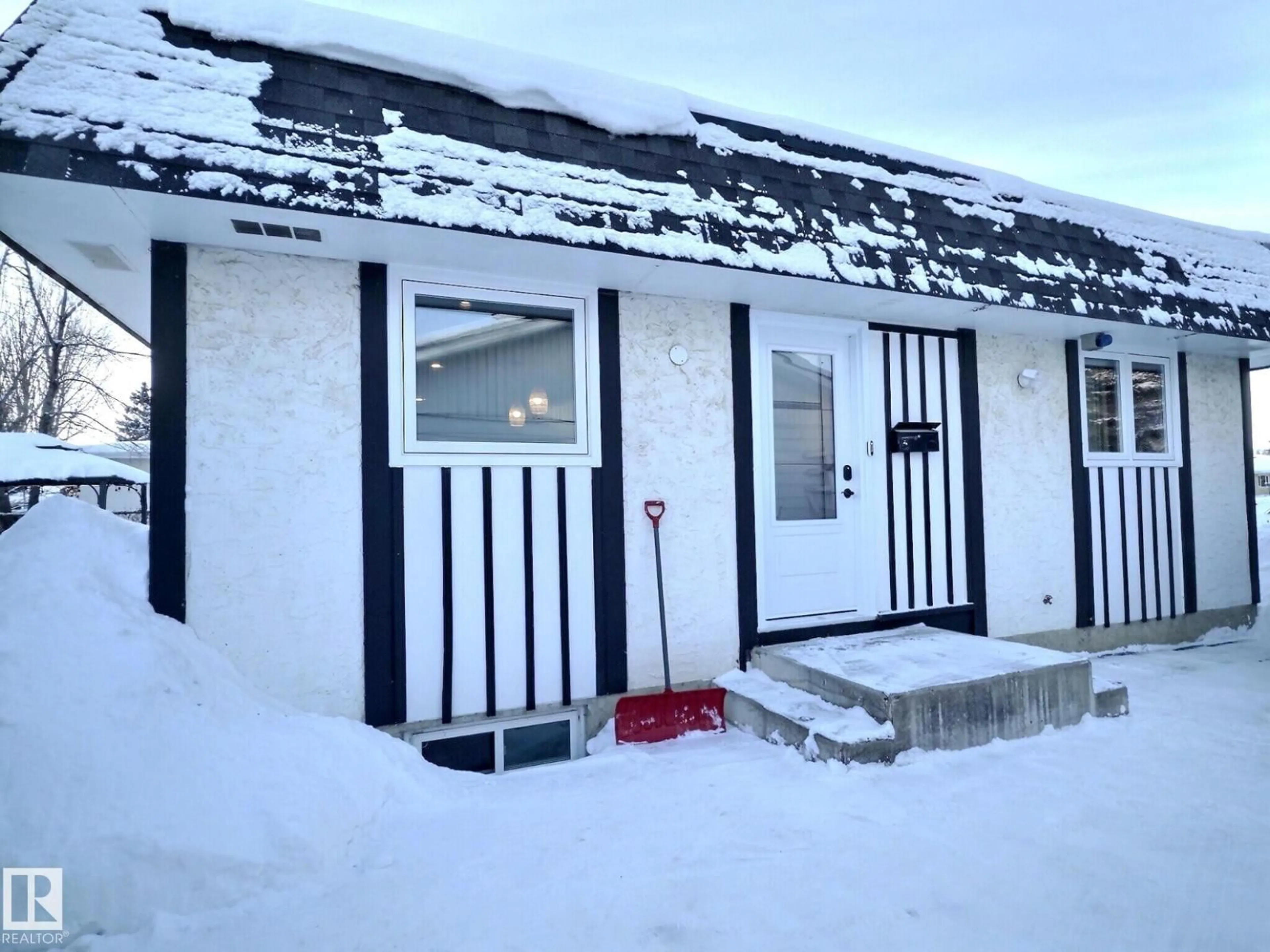 Unknown for 17119 82 AV, Edmonton Alberta T5T0C2