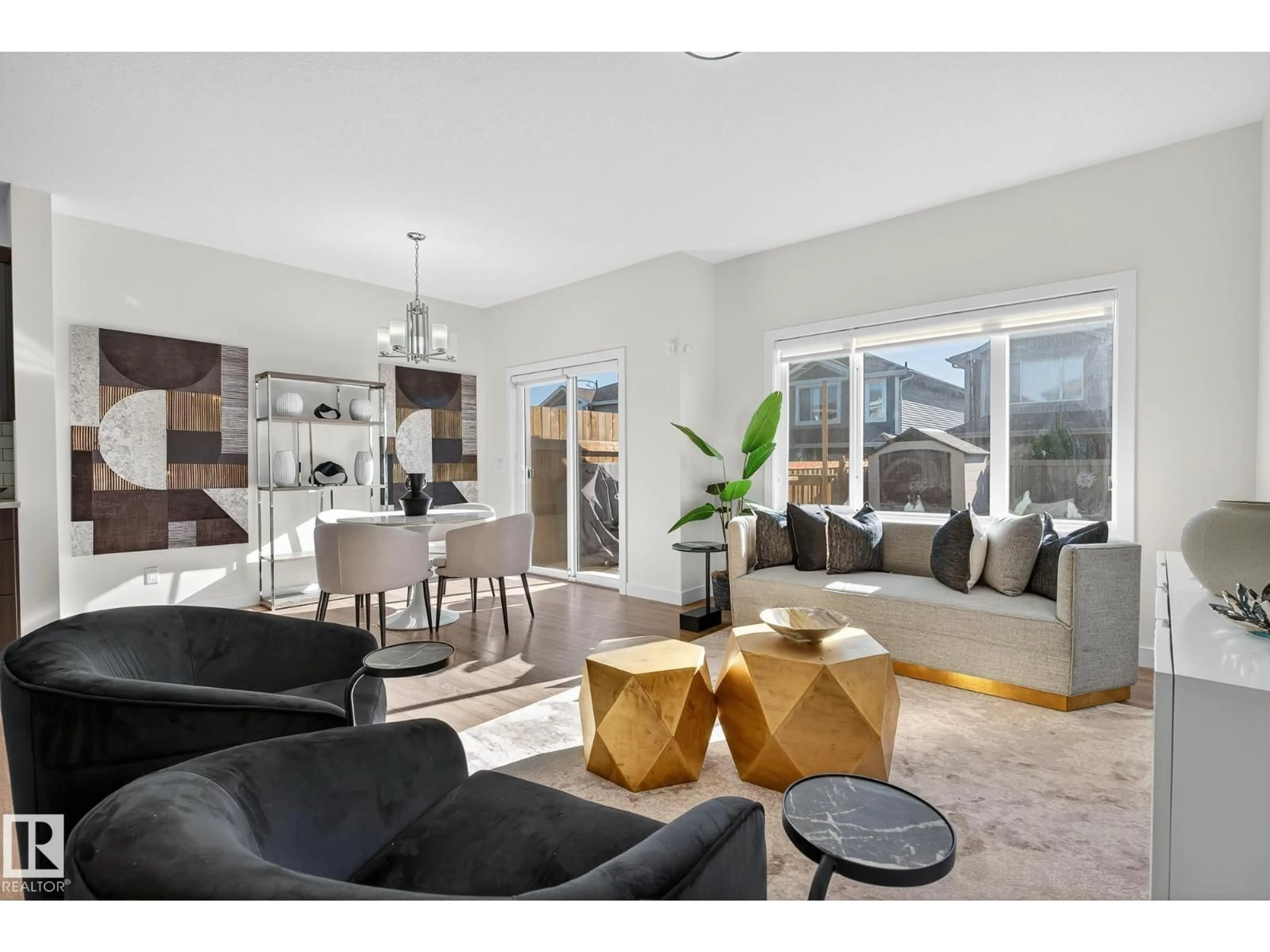 Unknown for 22015 85 AVE, Edmonton Alberta T5T7E4