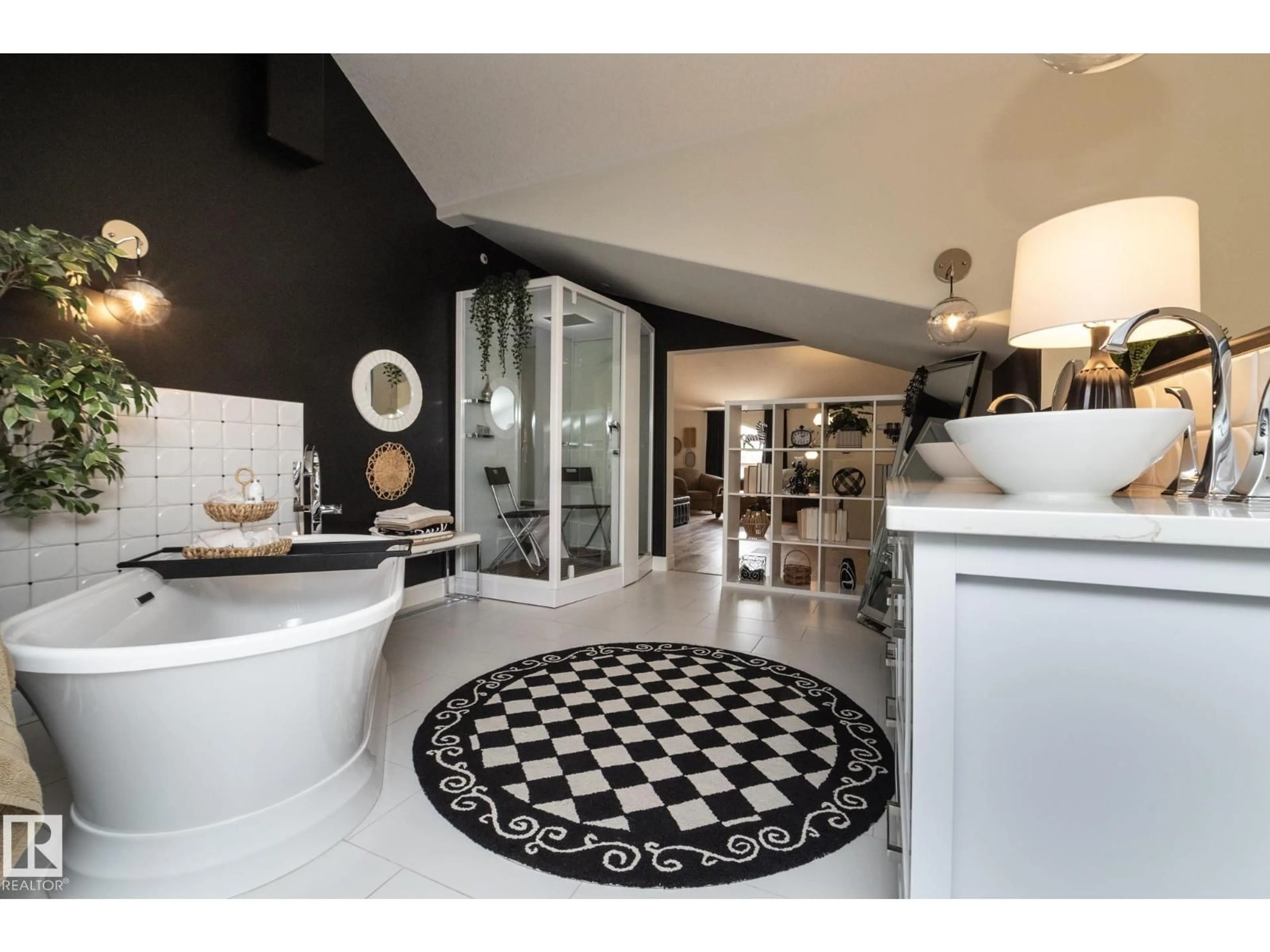 Contemporary bathroom, ceramic/tile floor for #304 - 14 MISSION AV, St. Albert Alberta T8N1H4