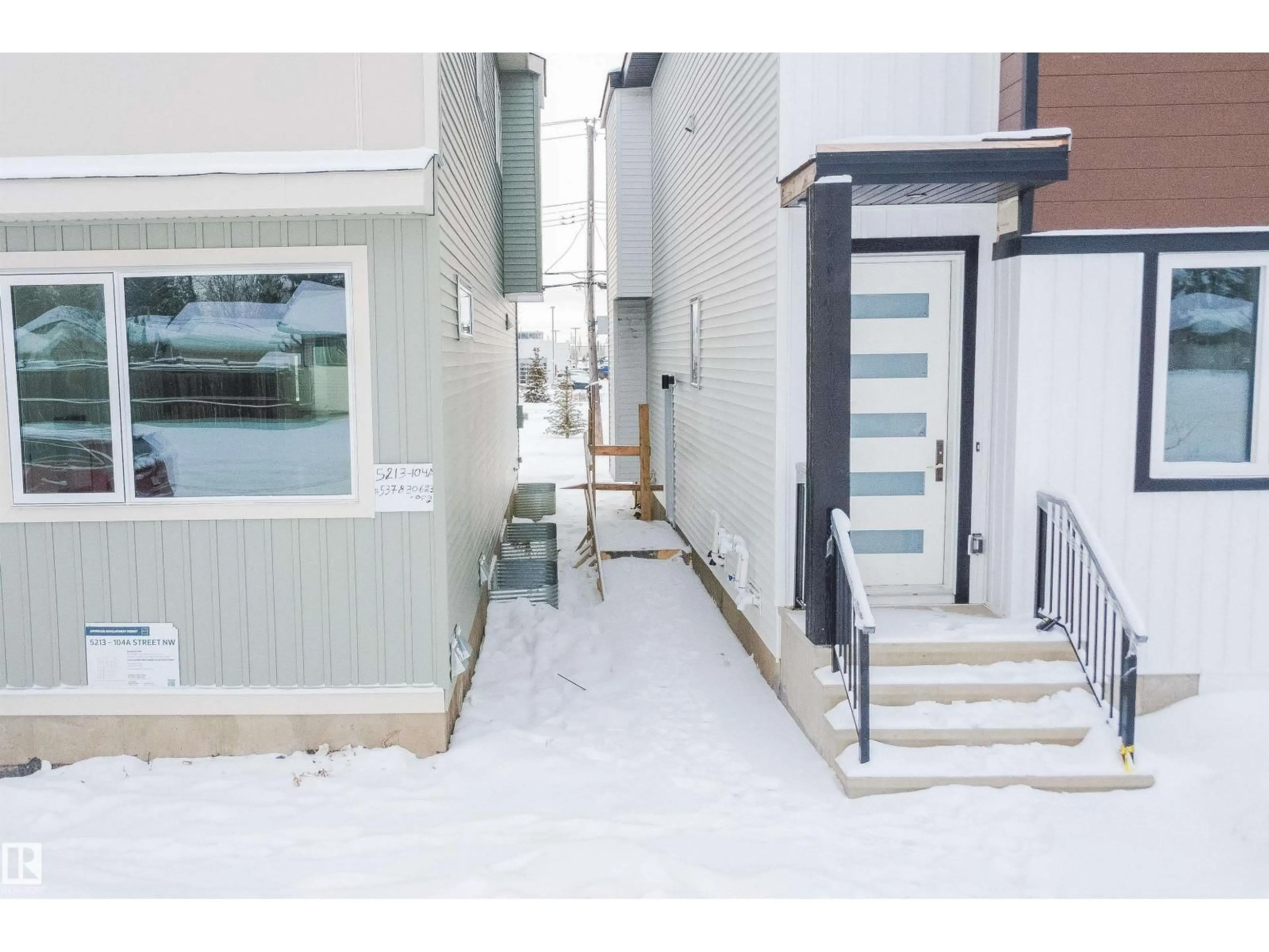 Unknown for 5211 104A ST NW, Edmonton Alberta T6H2L9