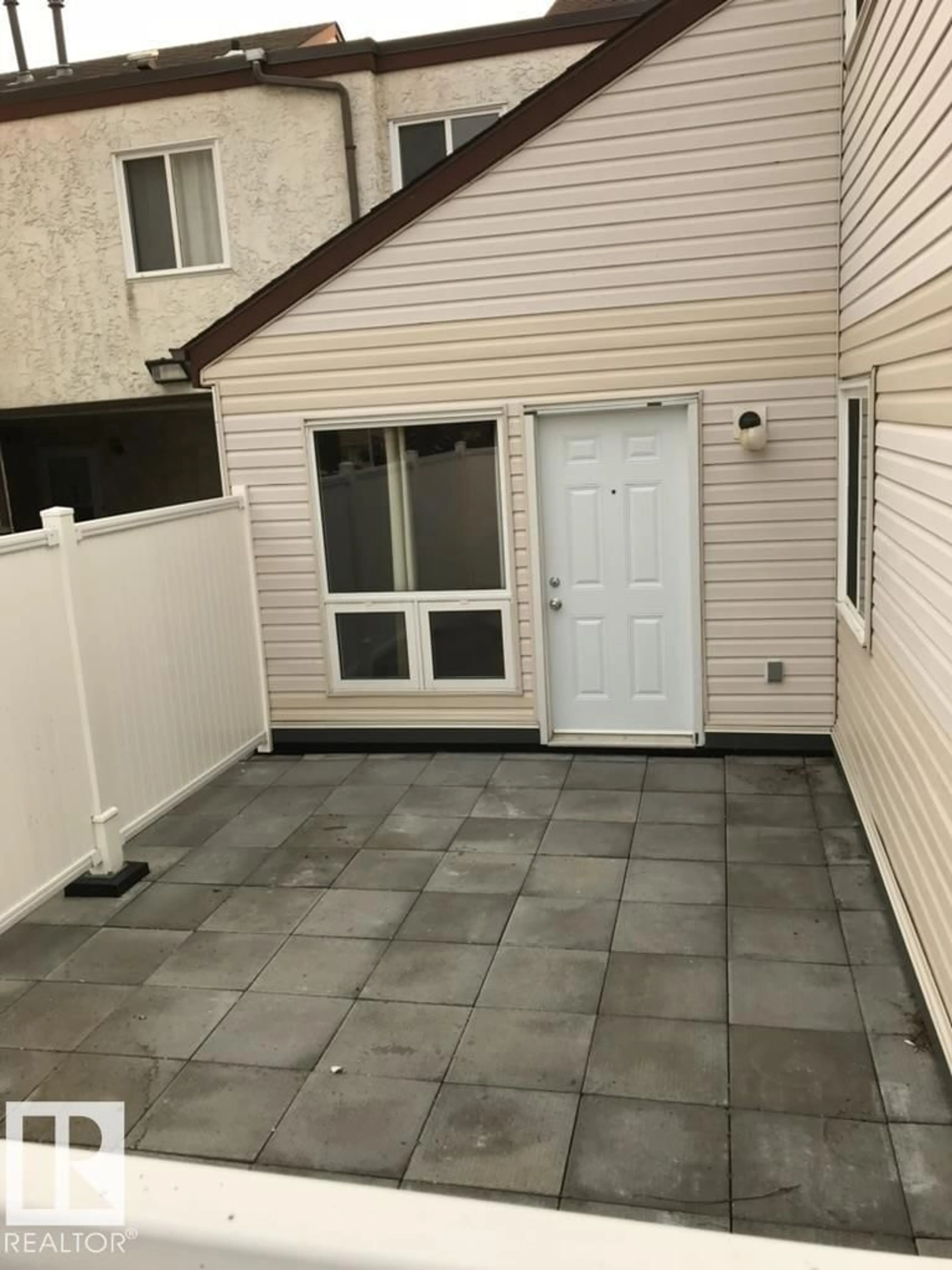 Patio, street for 23 LANCASTER TC, Edmonton Alberta T5X5S2