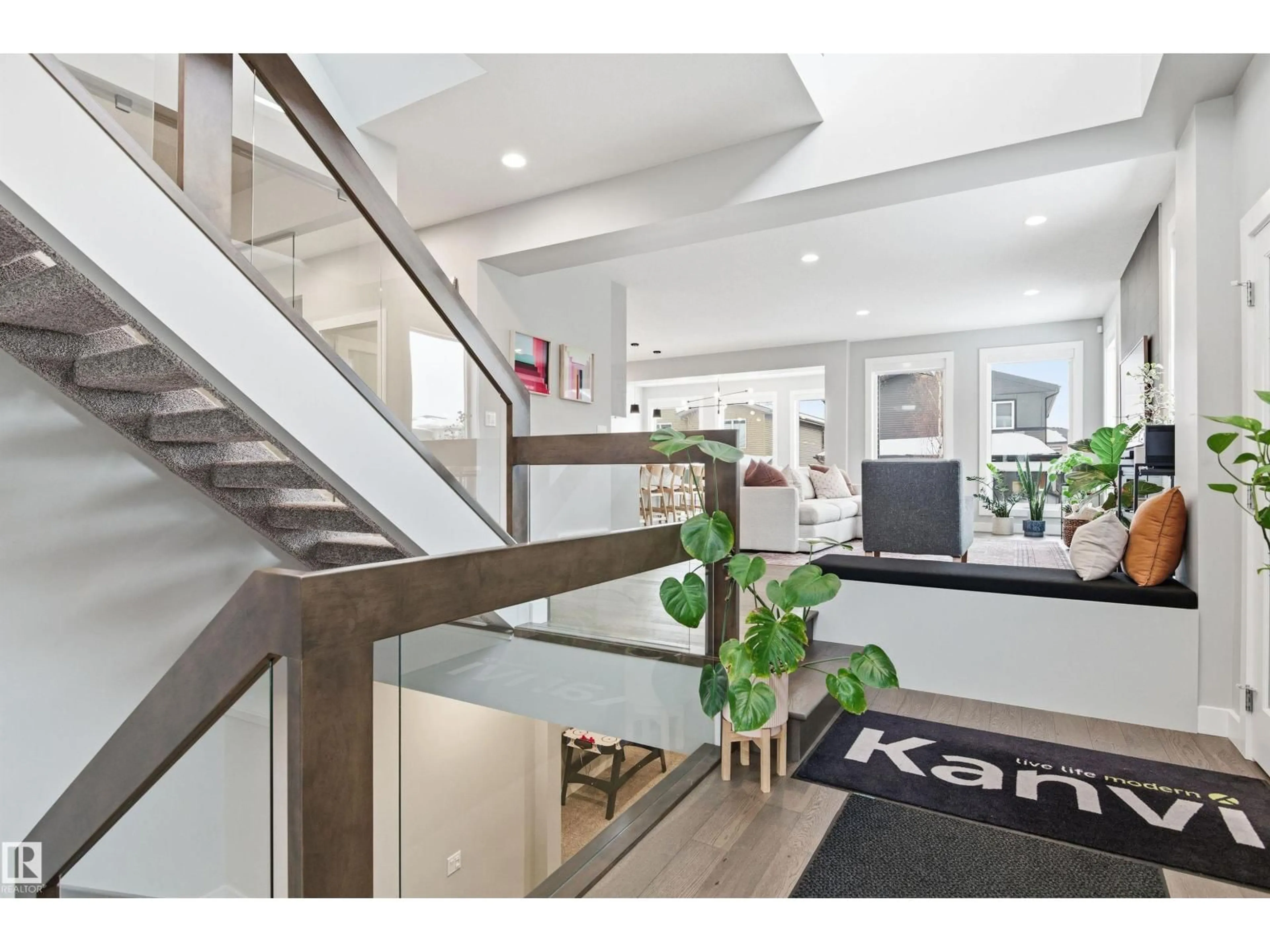 Unknown for 2046 WARE RD, Edmonton Alberta T6W2W4