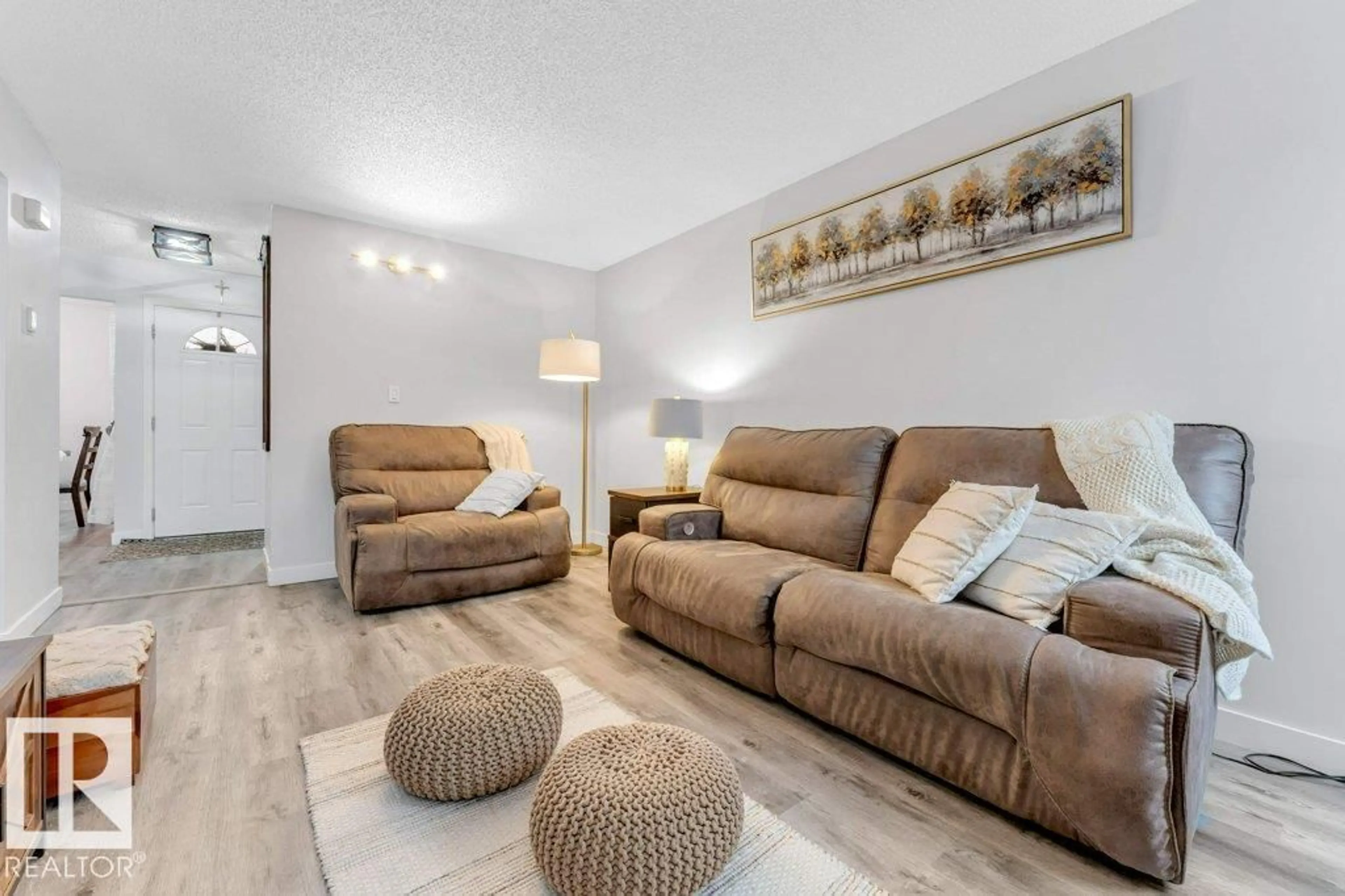 Living room with furniture, unknown for 18010 96 AVE, Edmonton Alberta T5T3N2