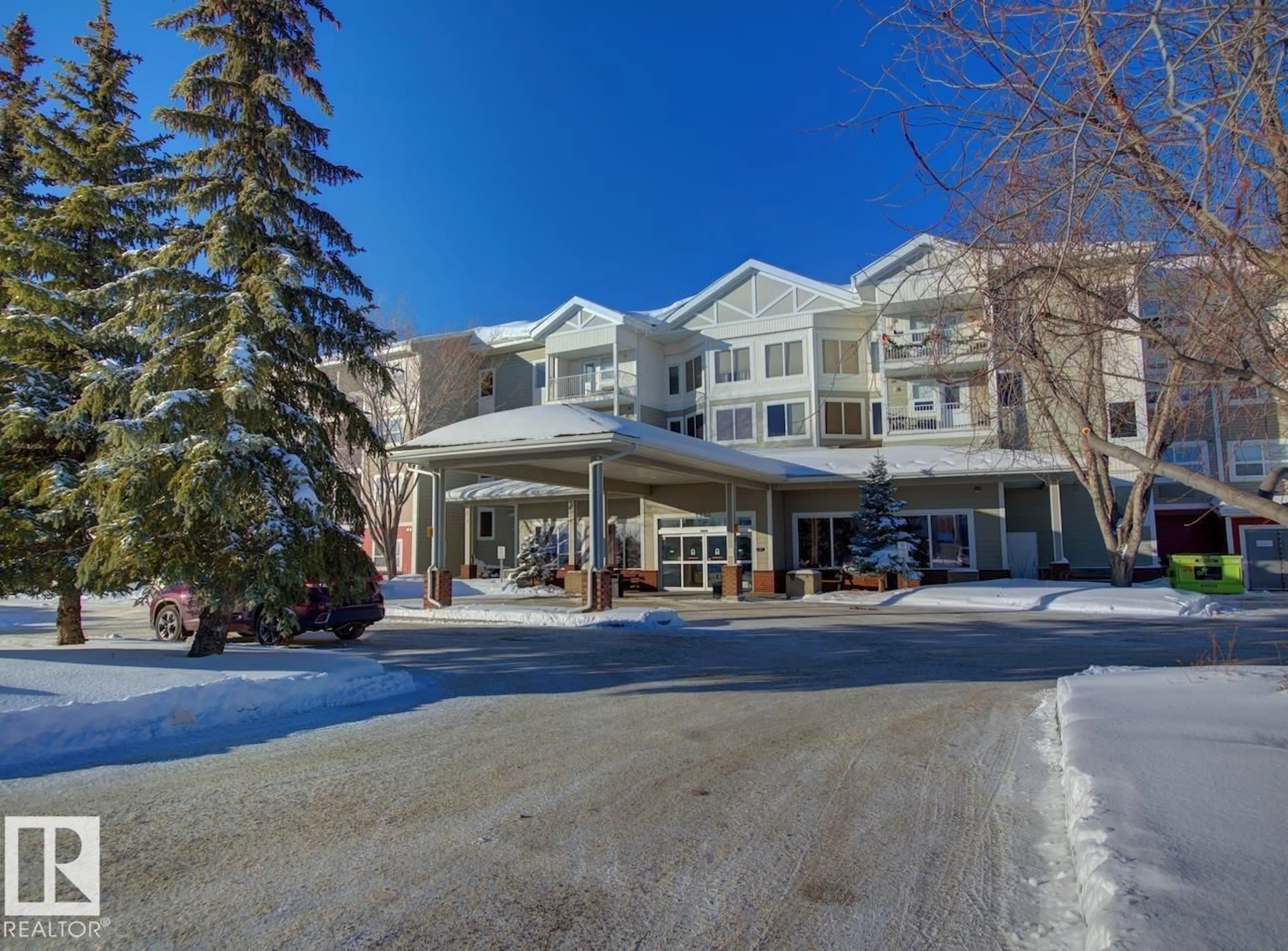 Indoor foyer for #327 - 8802 SOUTHFORT DR, Fort Saskatchewan Alberta T8L4R6