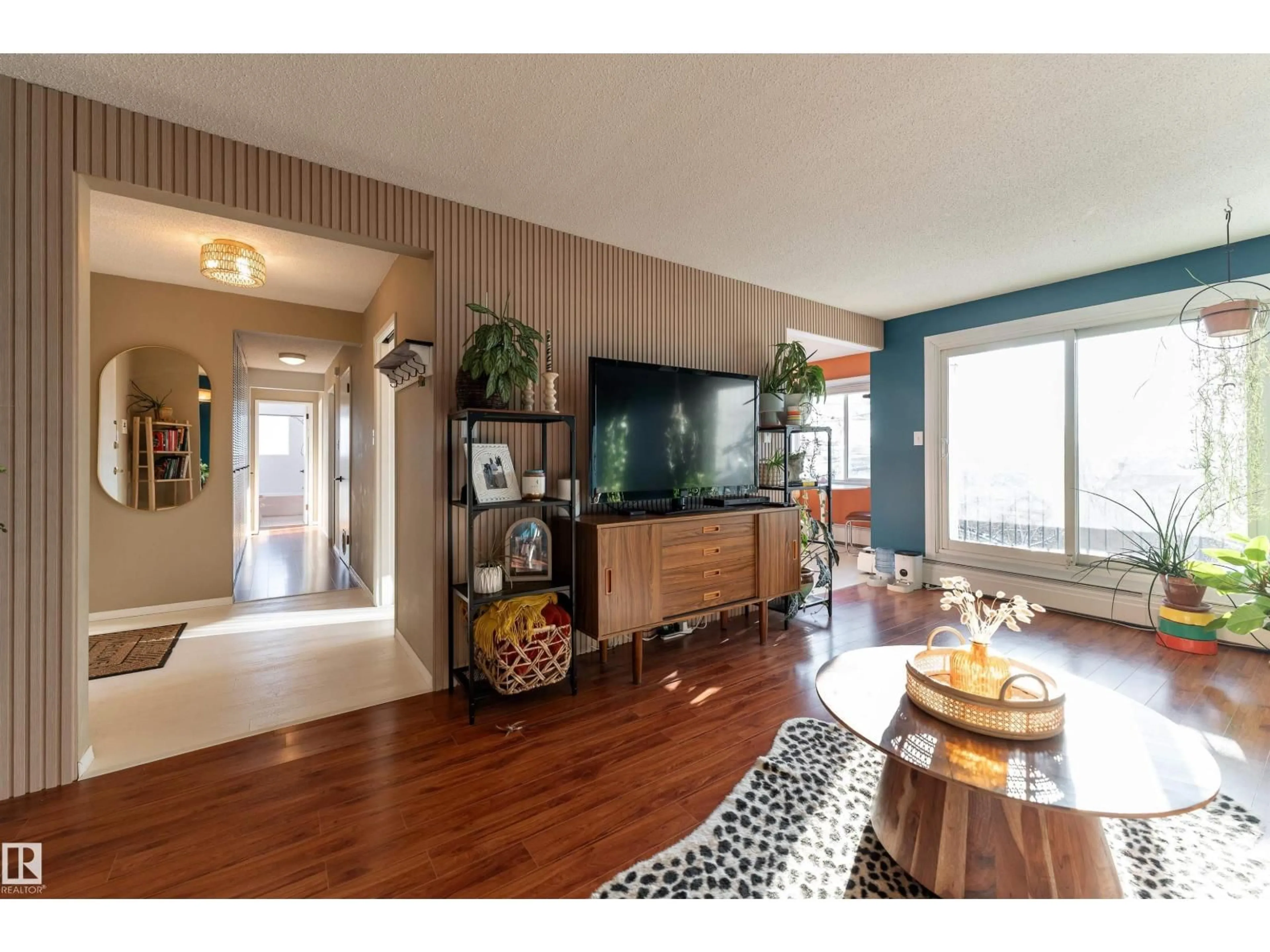 Indoor entryway for #302 - 11435 41 AV, Edmonton Alberta T6J0T9