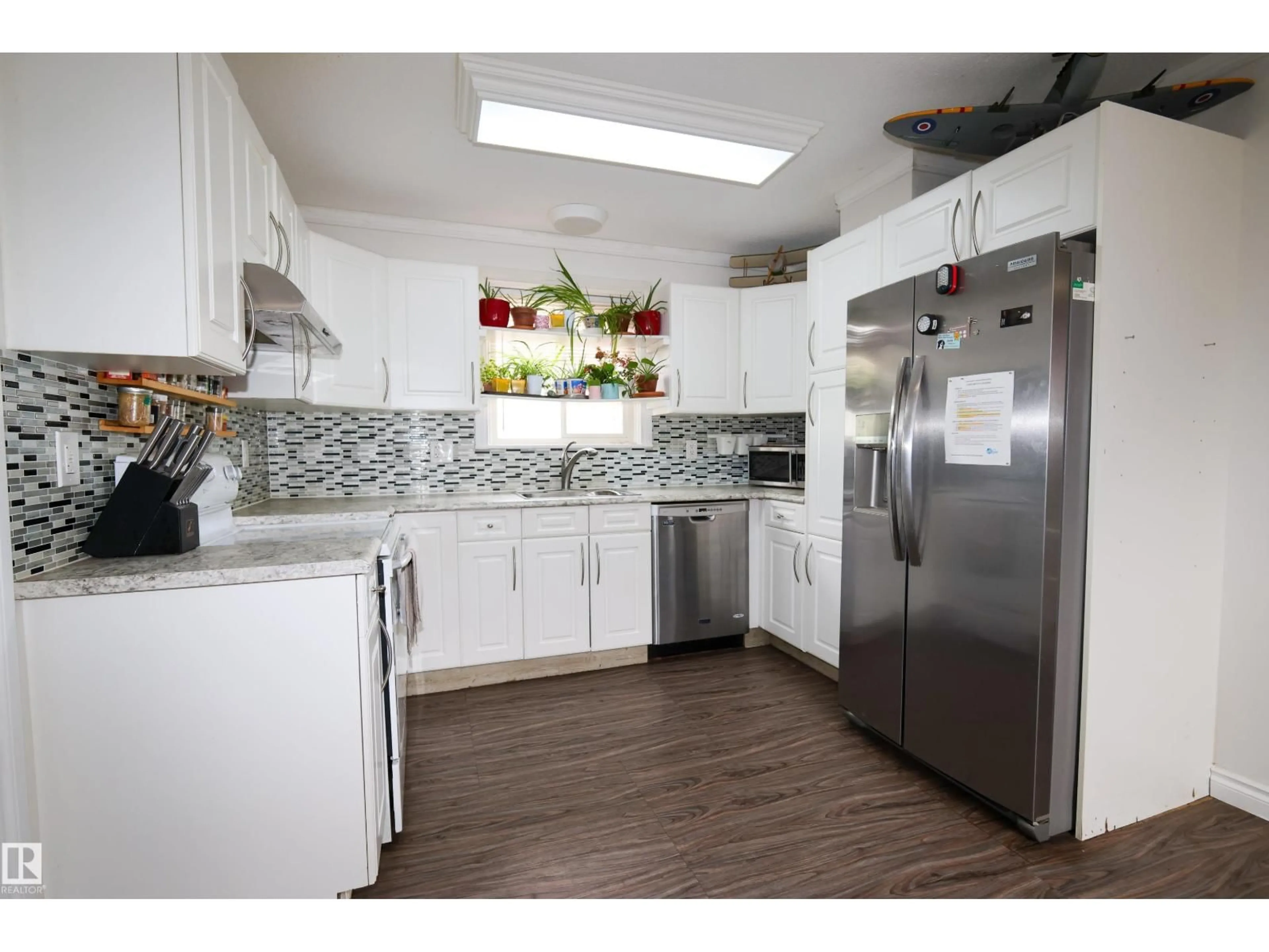 Open concept kitchen, unknown for 5109 50 AV, Legal Alberta T0G1L0