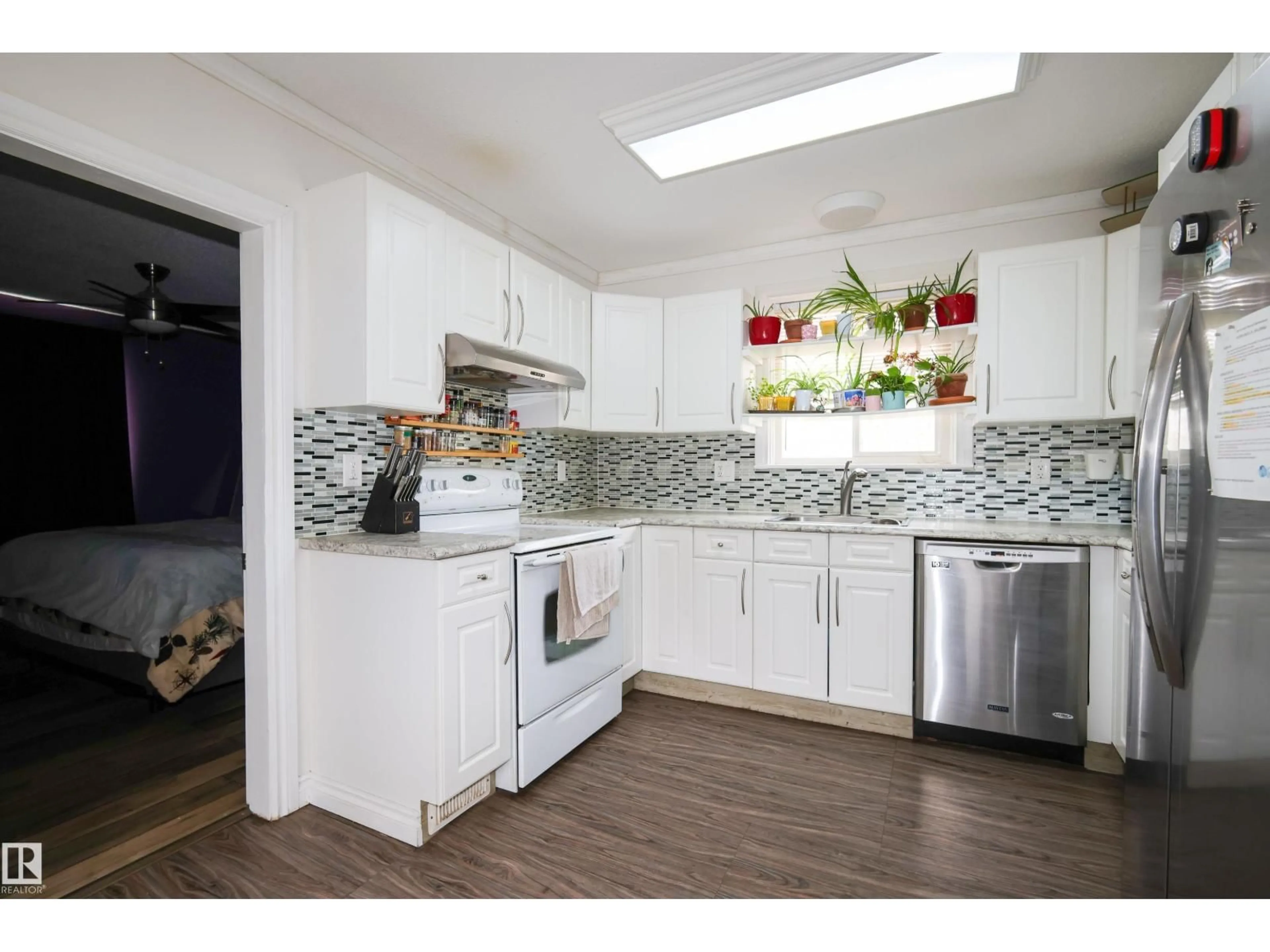 Unknown for 5109 50 AV, Legal Alberta T0G1L0