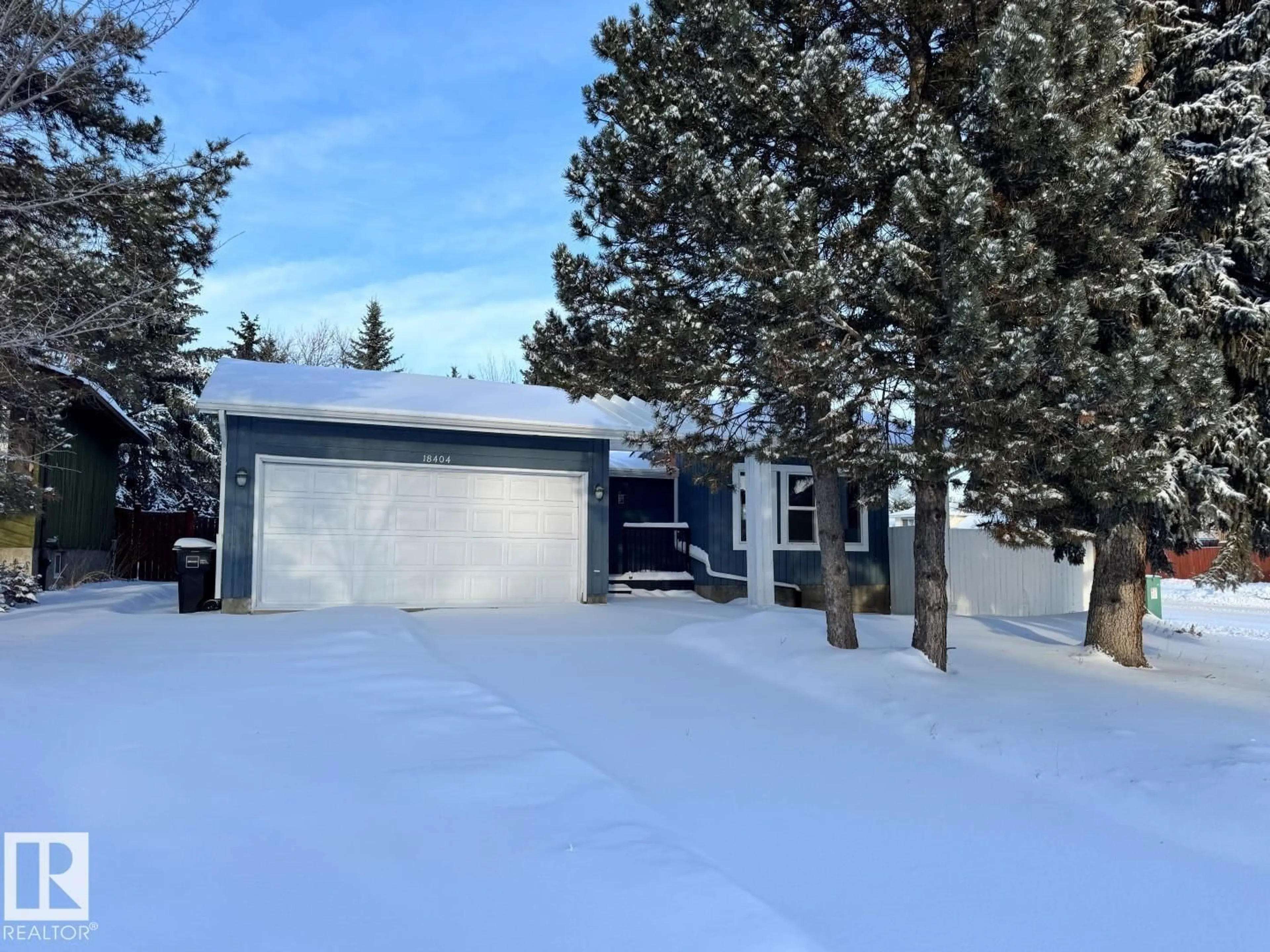 A pic from outside/outdoor area/front of a property/back of a property/a pic from drone, street for 18404 66 AV, Edmonton Alberta T5T2M2