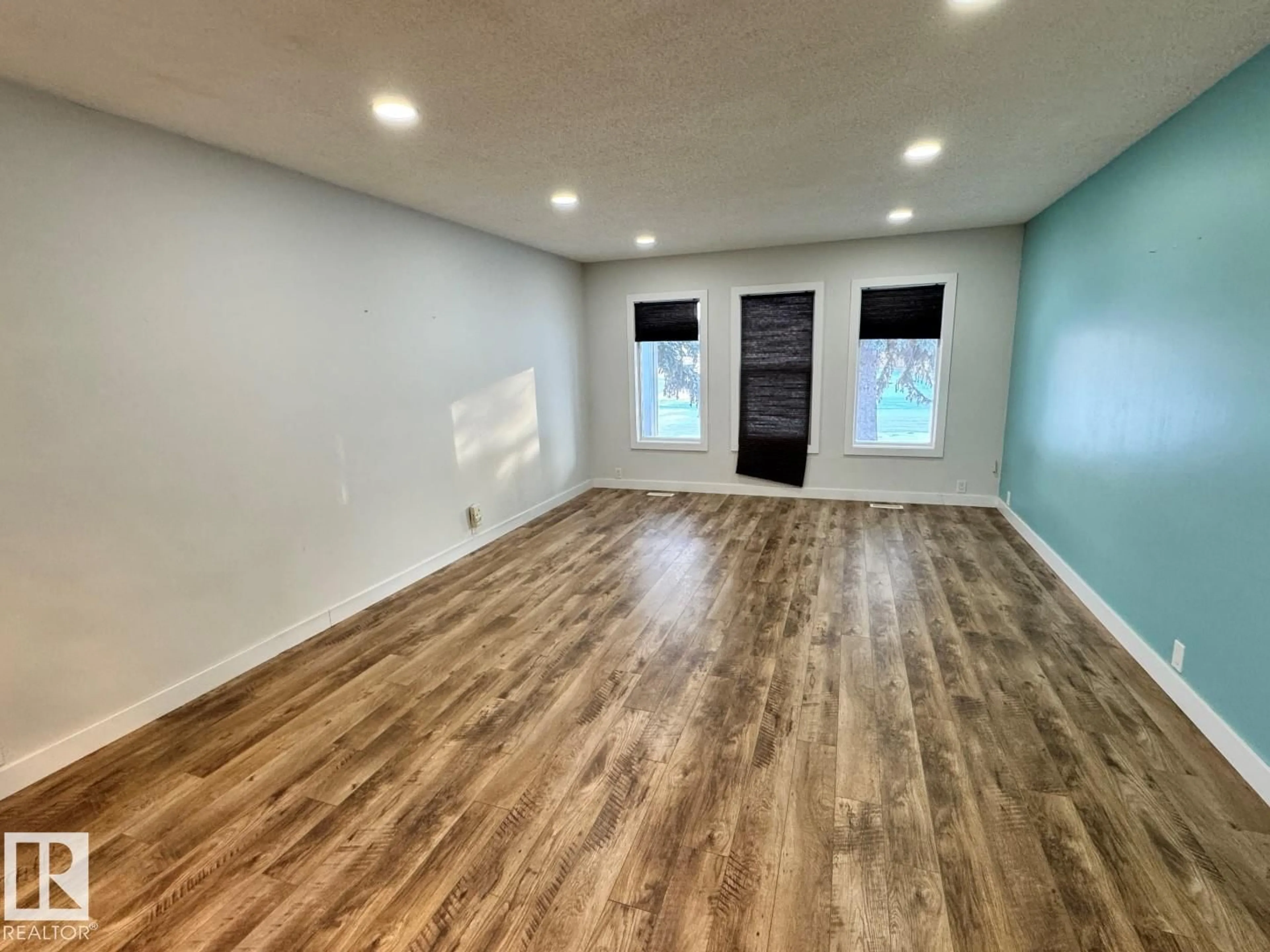 A pic of a room for 18404 66 AV, Edmonton Alberta T5T2M2