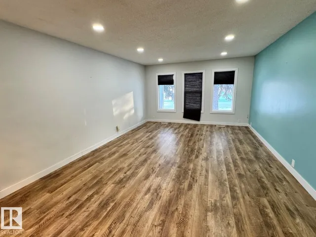 18404 66 AV, Edmonton 2