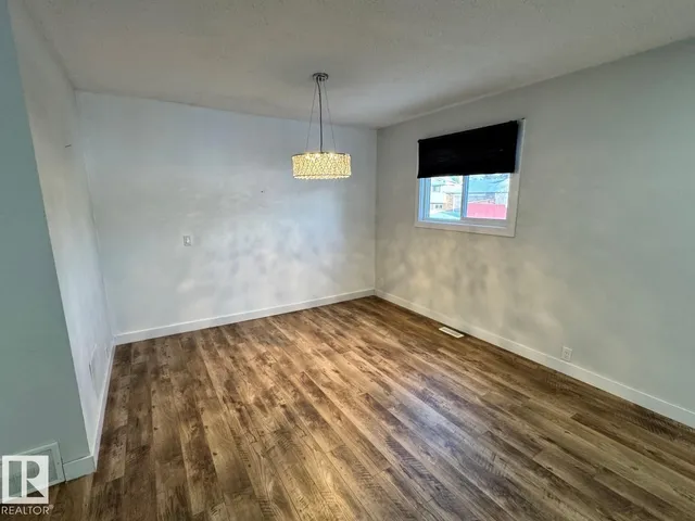 18404 66 AV, Edmonton 3